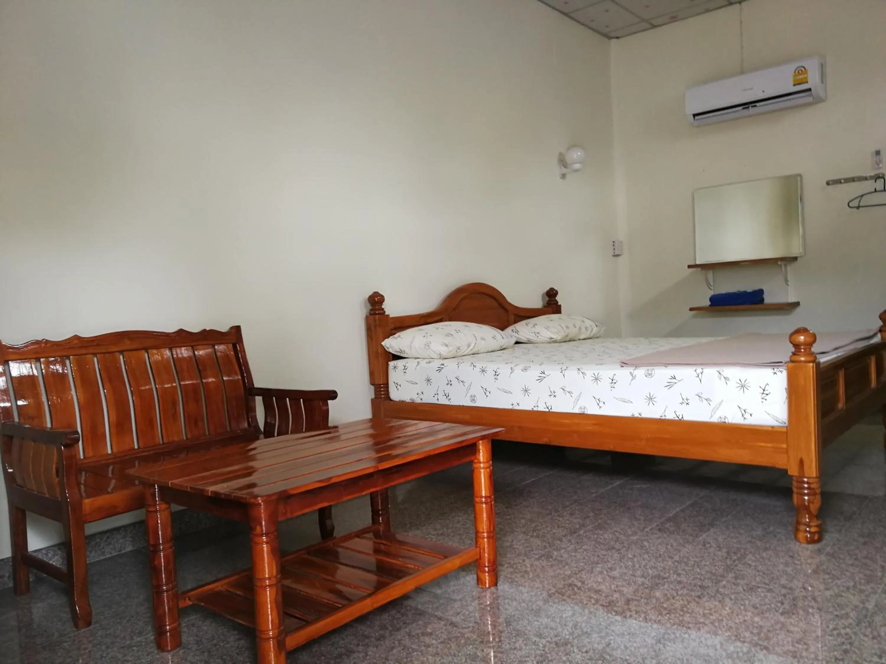 Bedroom in PuengLuang Hotel