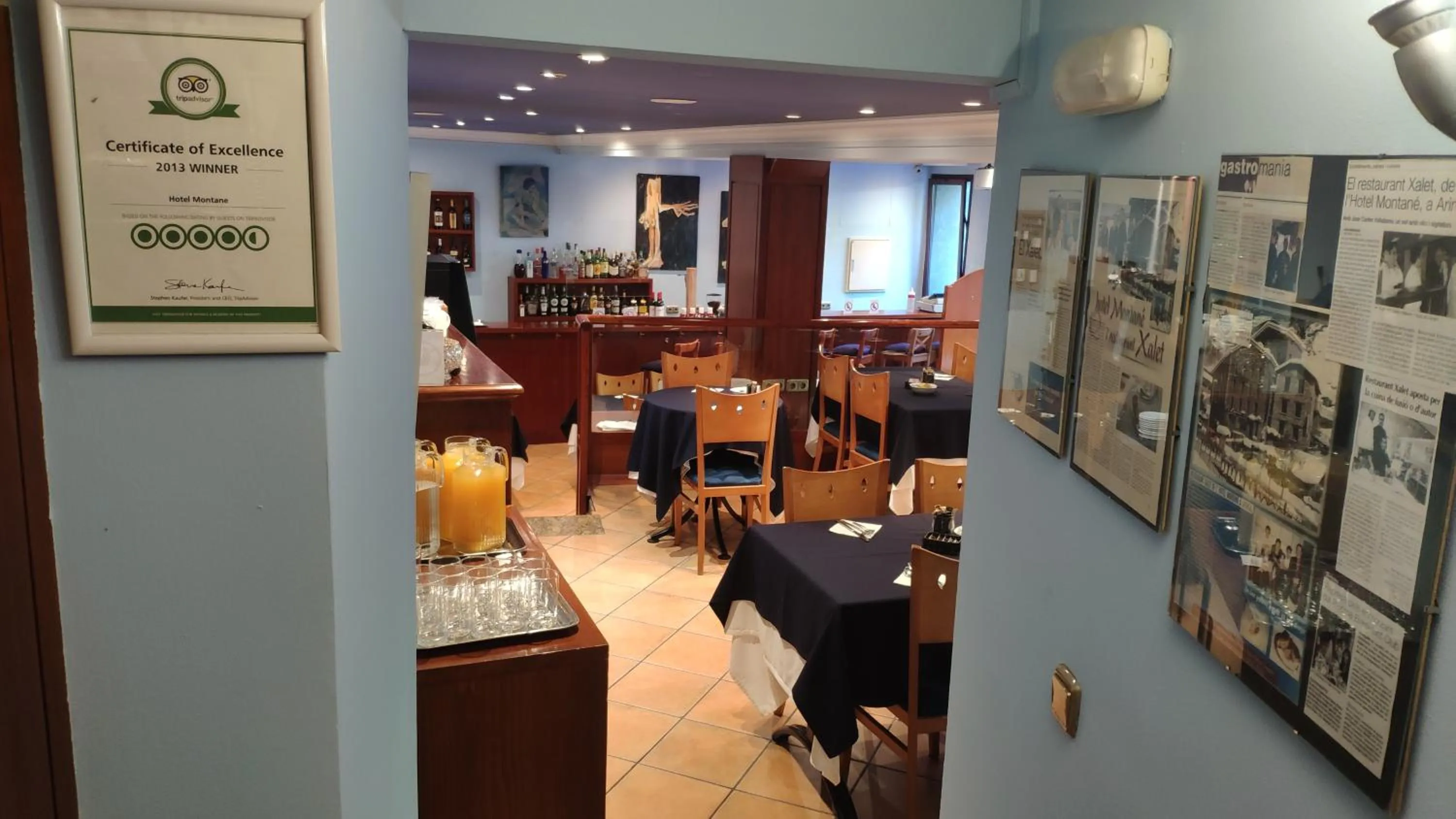 Restaurant/places to eat in Hotel Montané