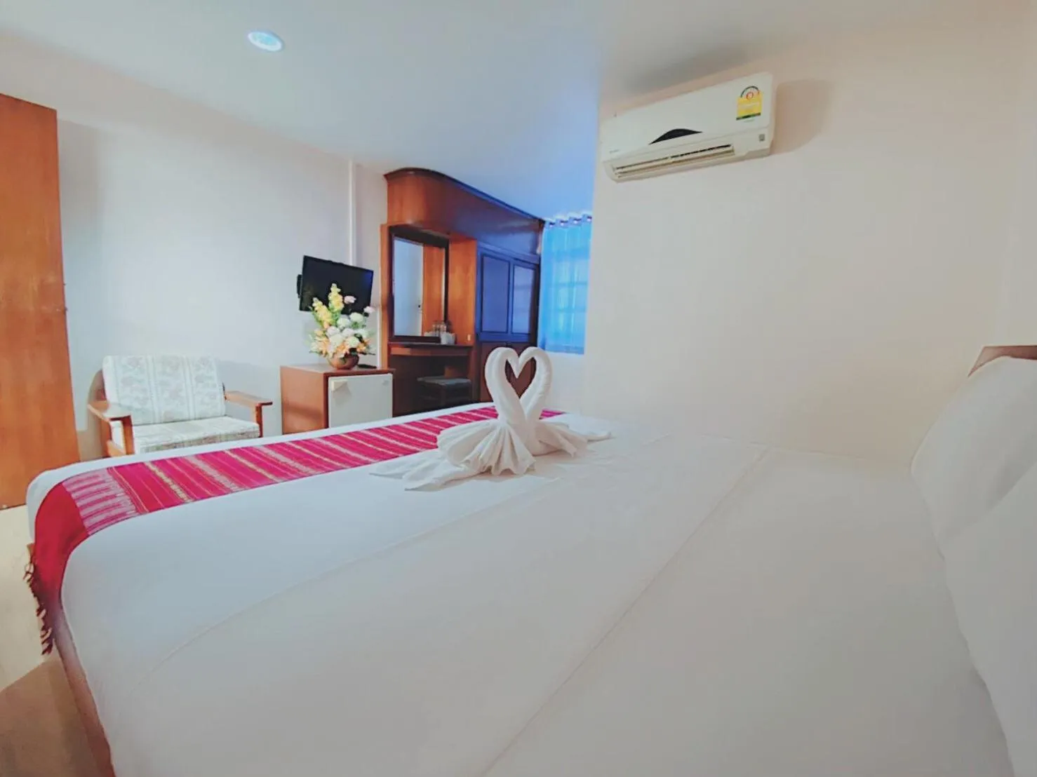 Photo of the whole room, Bed in Imperial Sakon Hotel