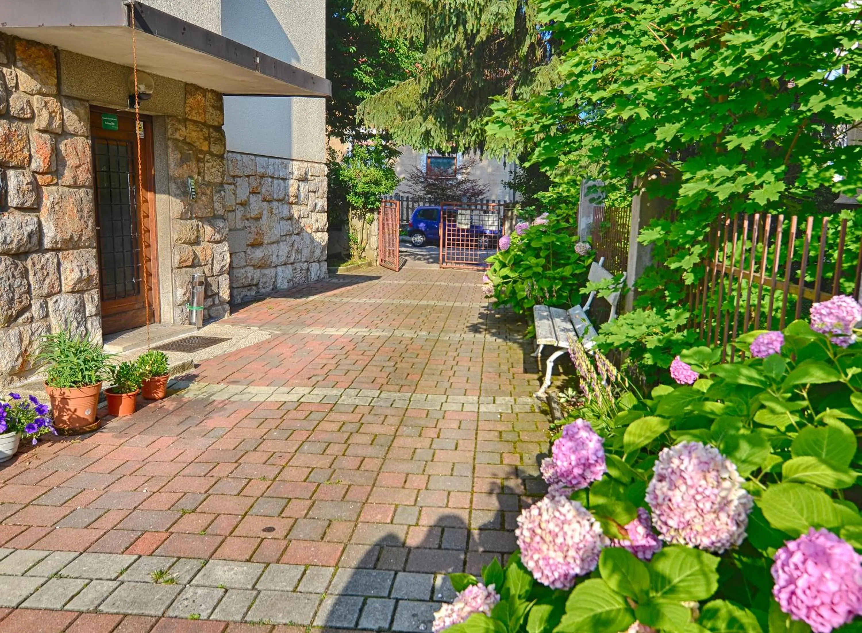 Facade/entrance in Family Guesthouse GreenSLO