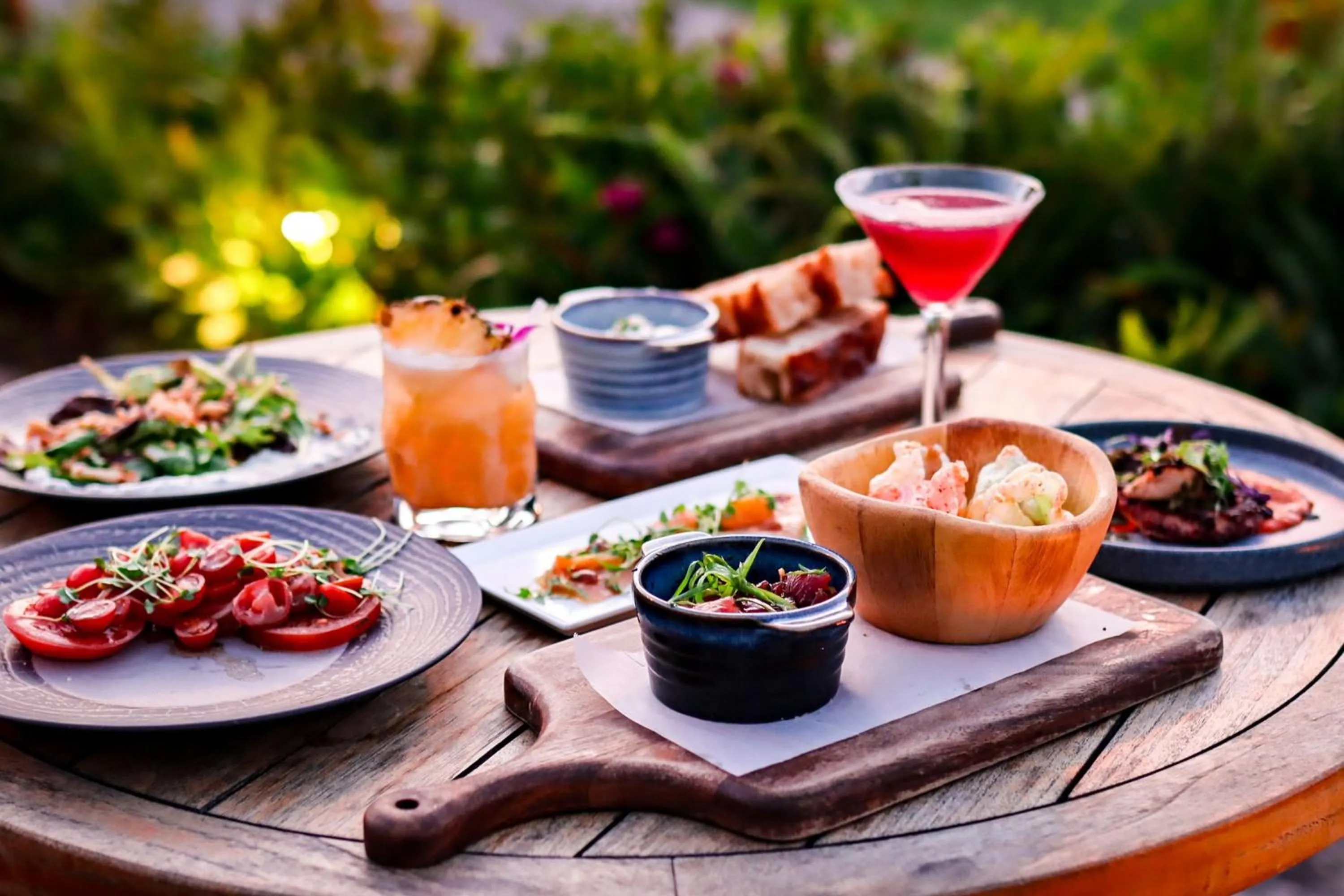 Restaurant/places to eat in The Ritz-Carlton Maui, Kapalua