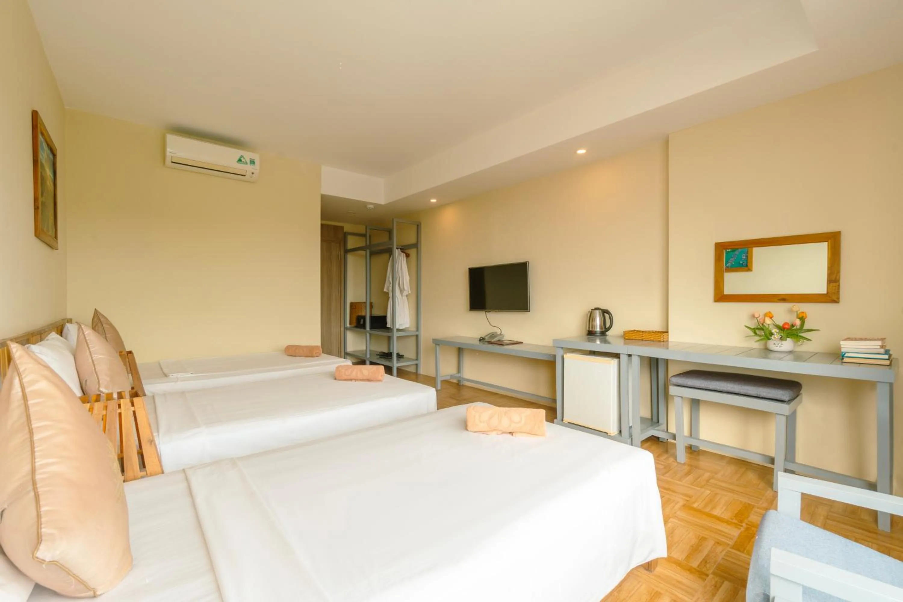 Bedroom, Bed in Golden Daisy Hotel Phu Quoc