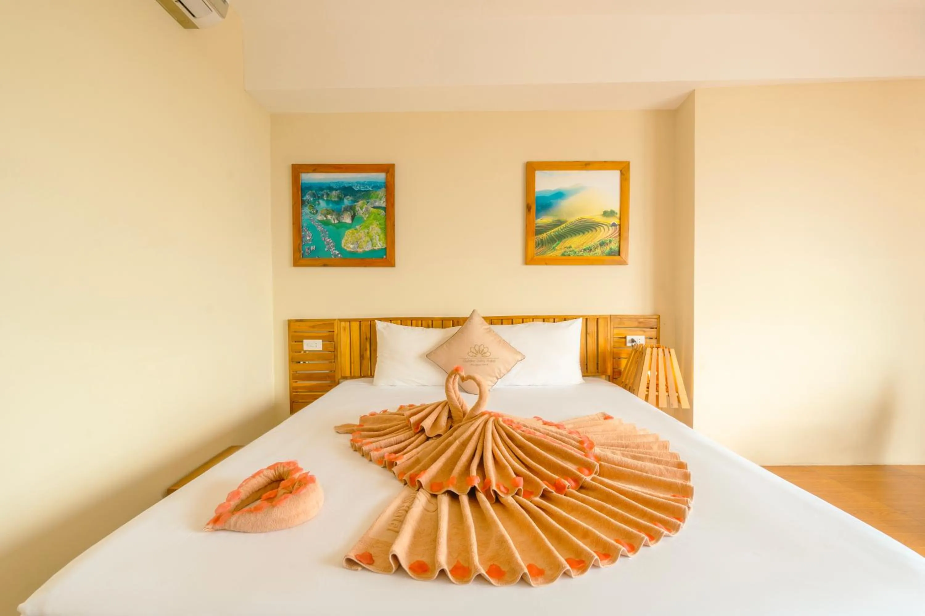 Bed in Golden Daisy Hotel Phu Quoc