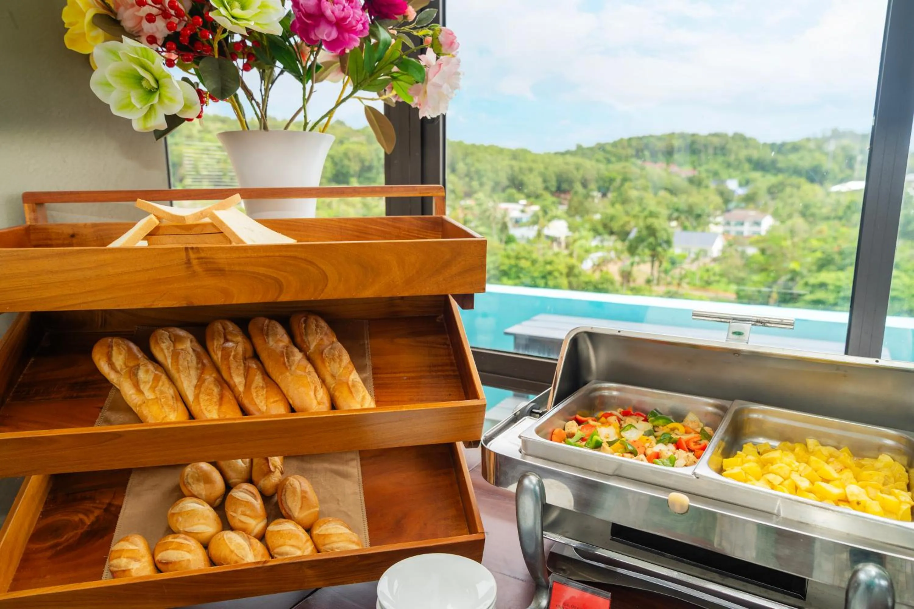 Buffet breakfast in Golden Daisy Hotel Phu Quoc
