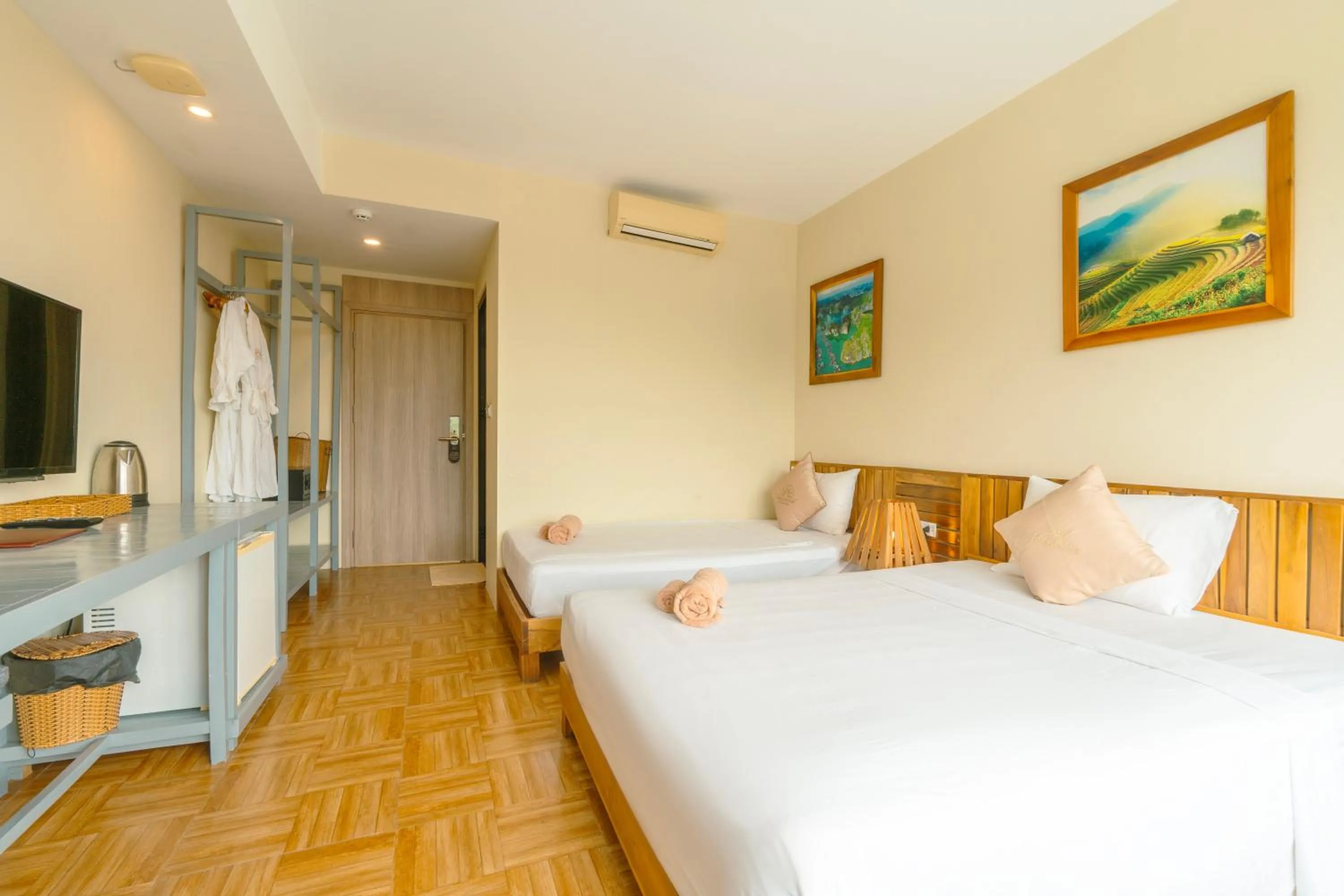 Bed in Golden Daisy Hotel Phu Quoc