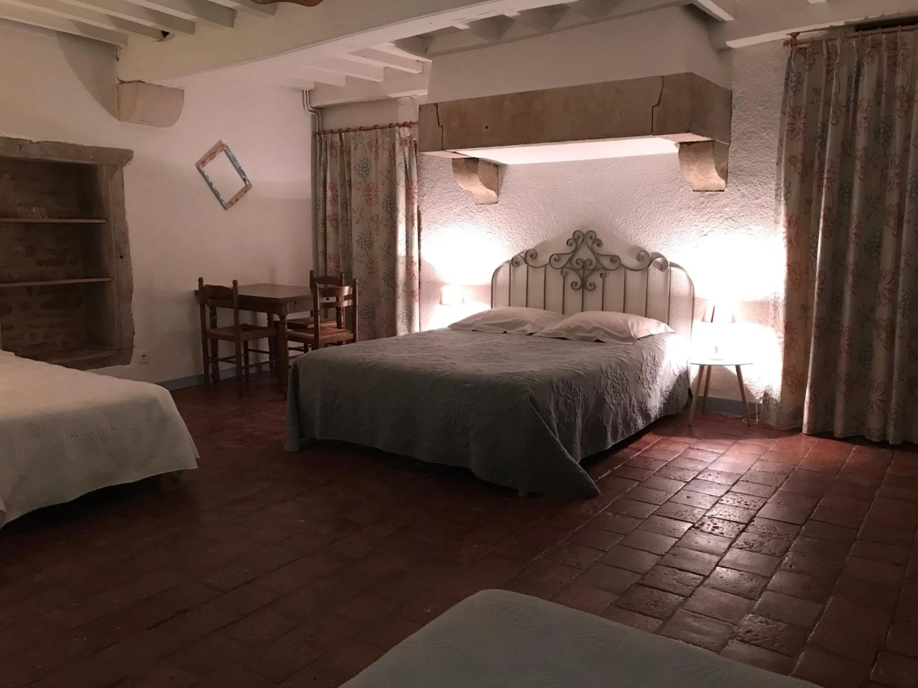 Photo of the whole room in Chez Sylvie et Thierry