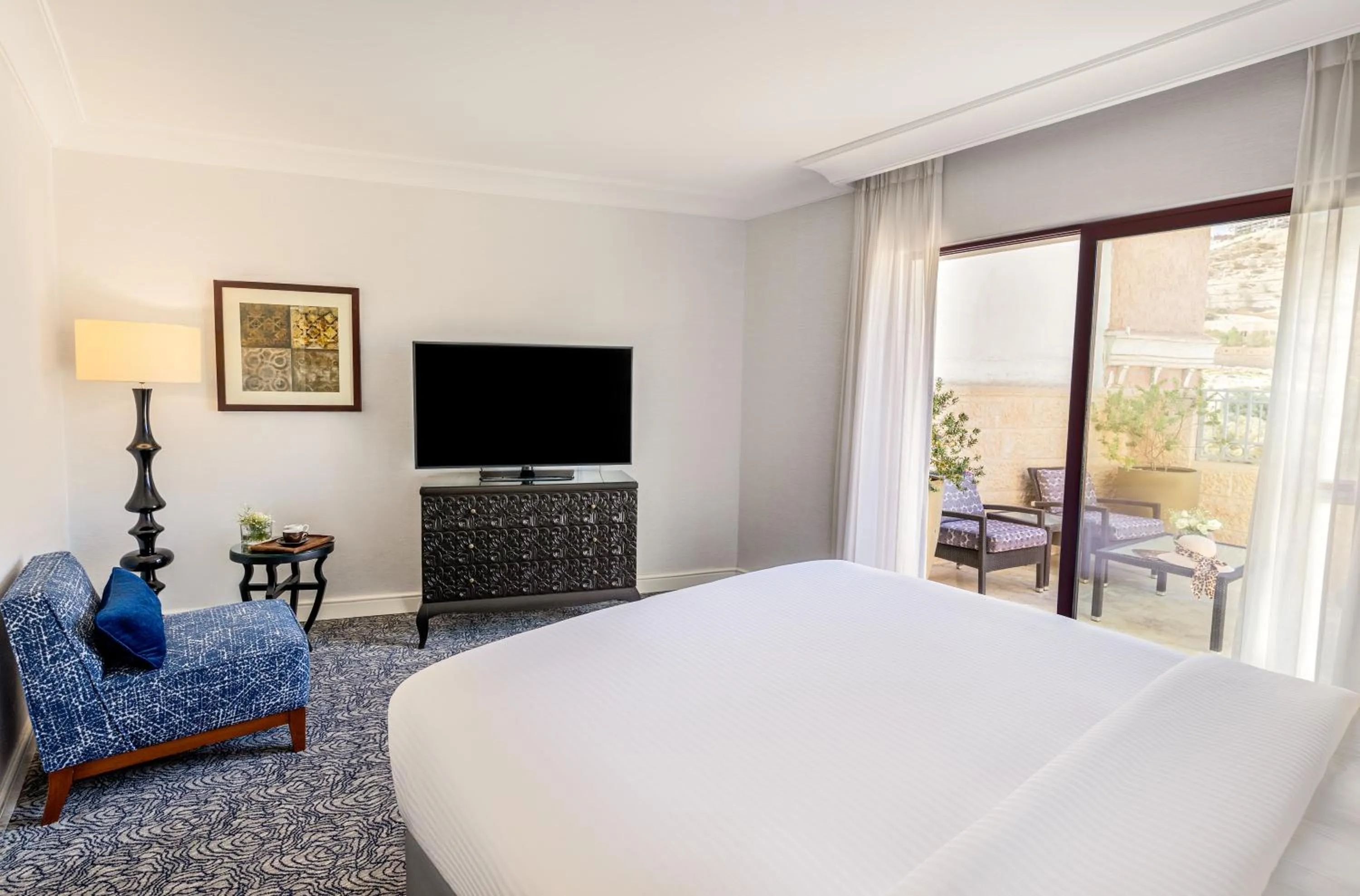 Bed in Mövenpick Resort Petra