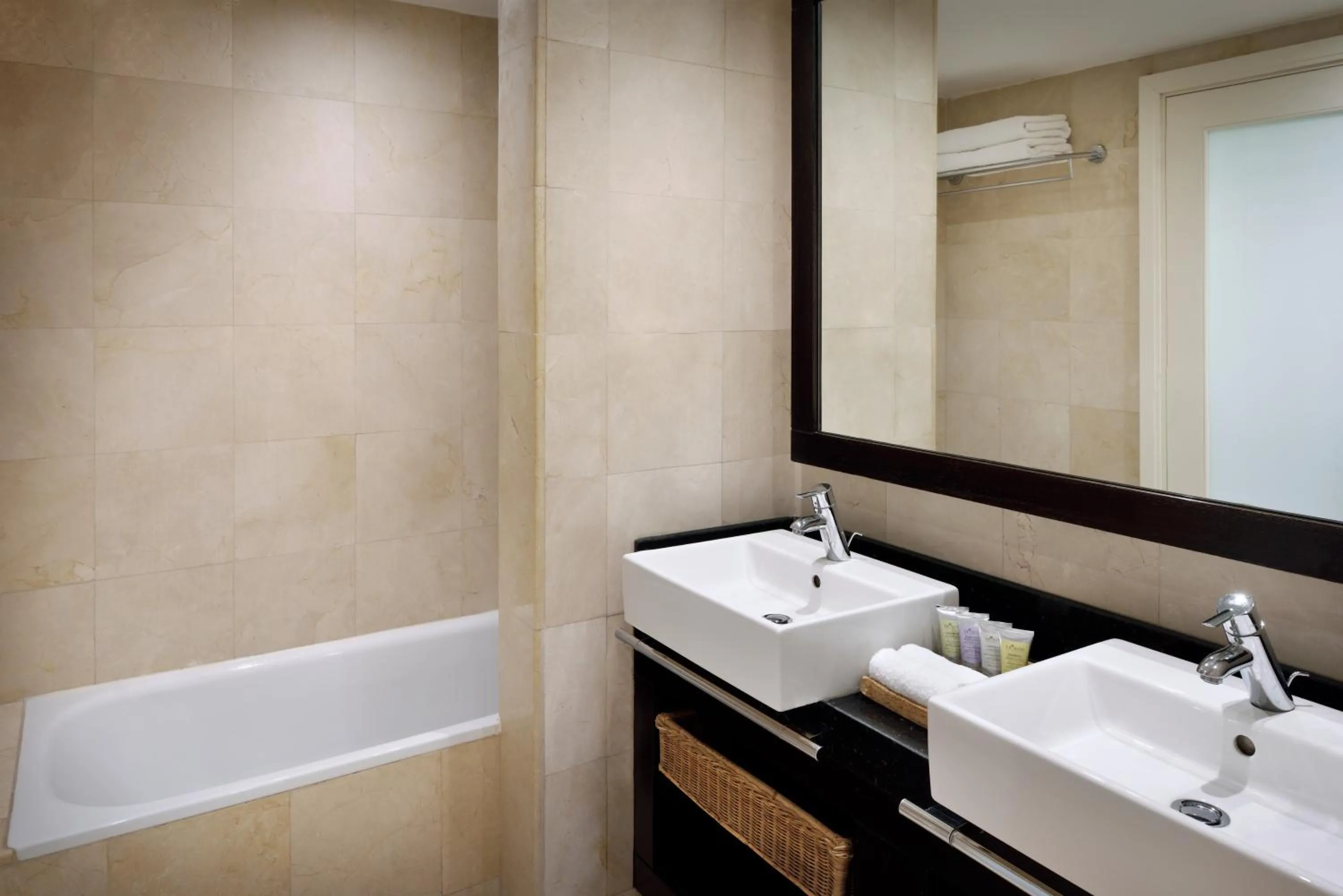 Shower in Mövenpick Resort Petra