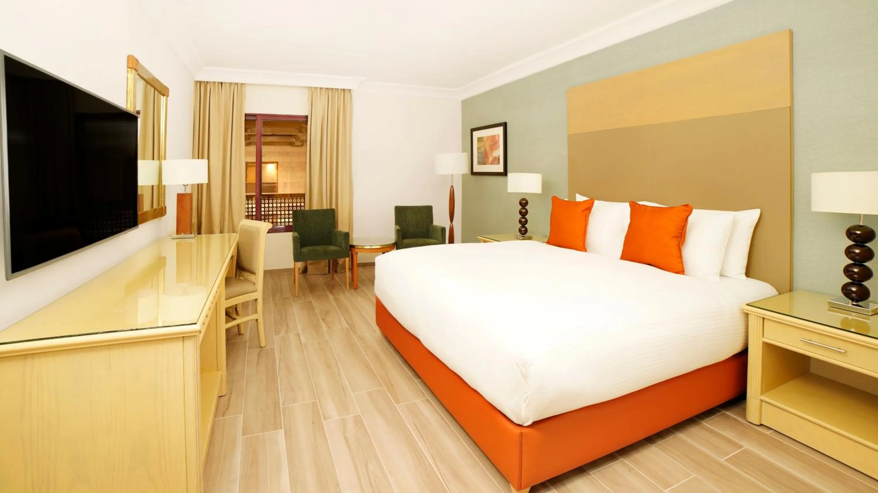 Bed in Mövenpick Resort Petra