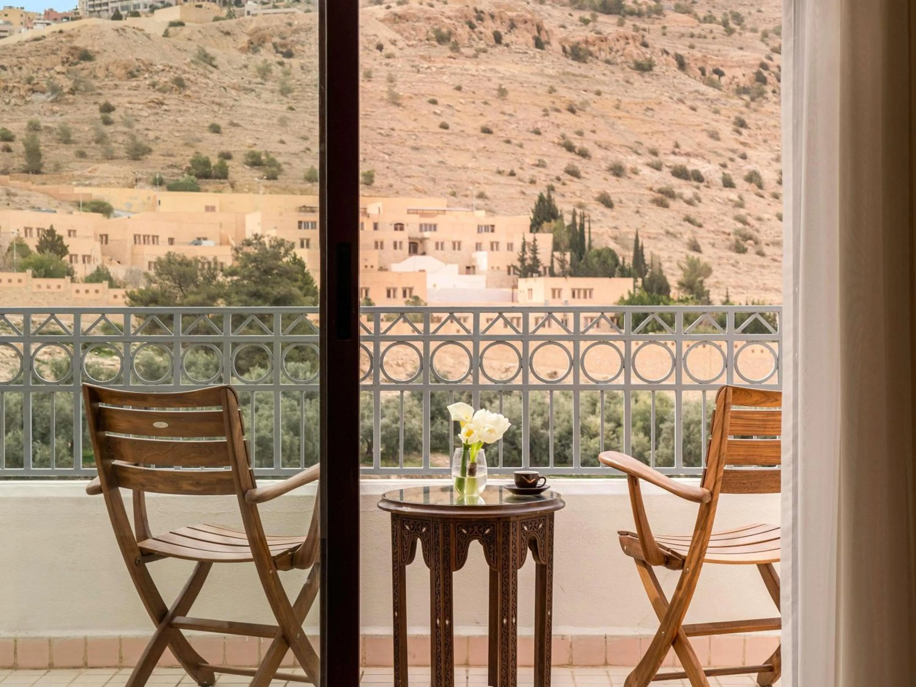 Photo of the whole room in Mövenpick Resort Petra