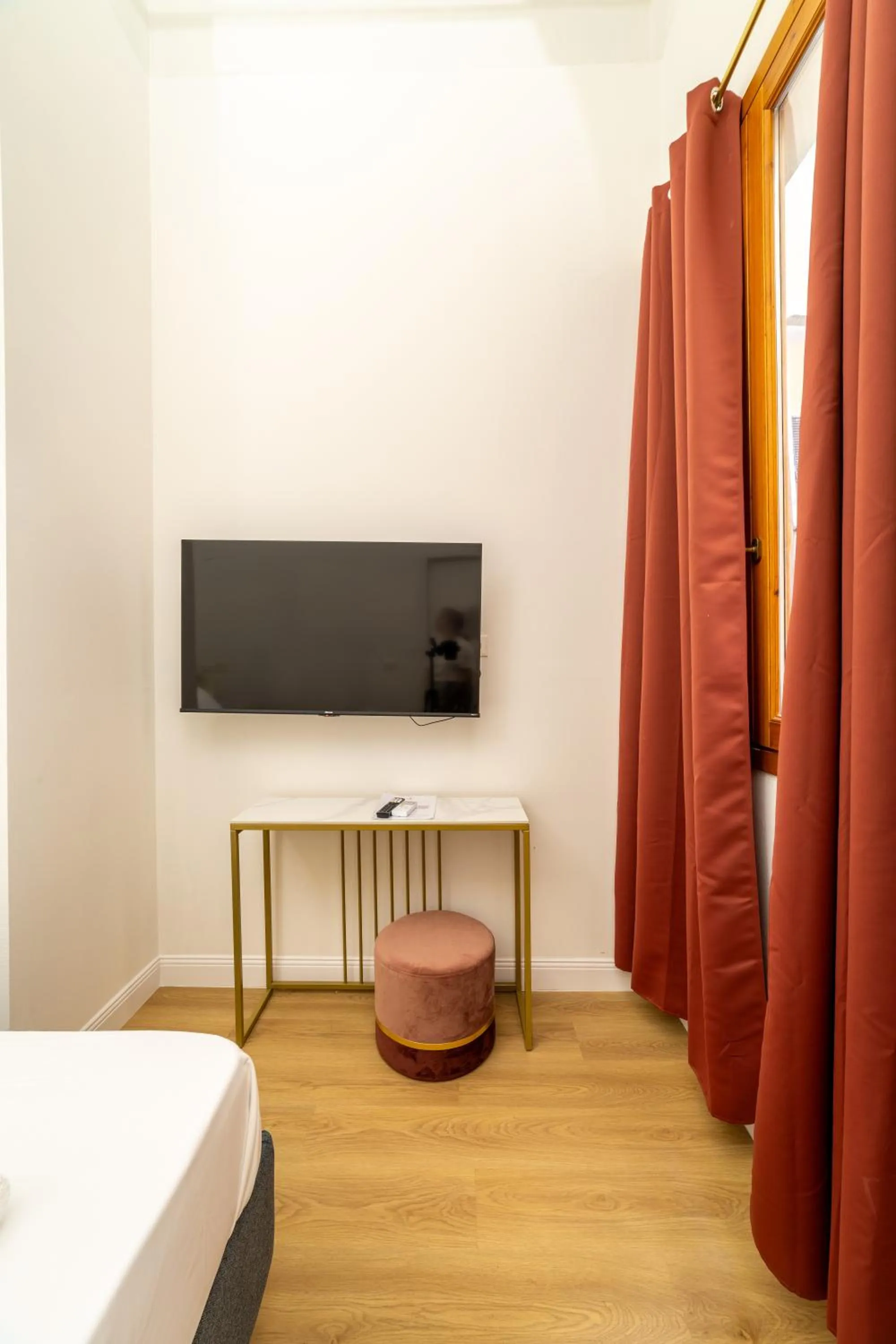 Photo of the whole room, Bed in Residenza d'Epoca Galleria dell'Accademia