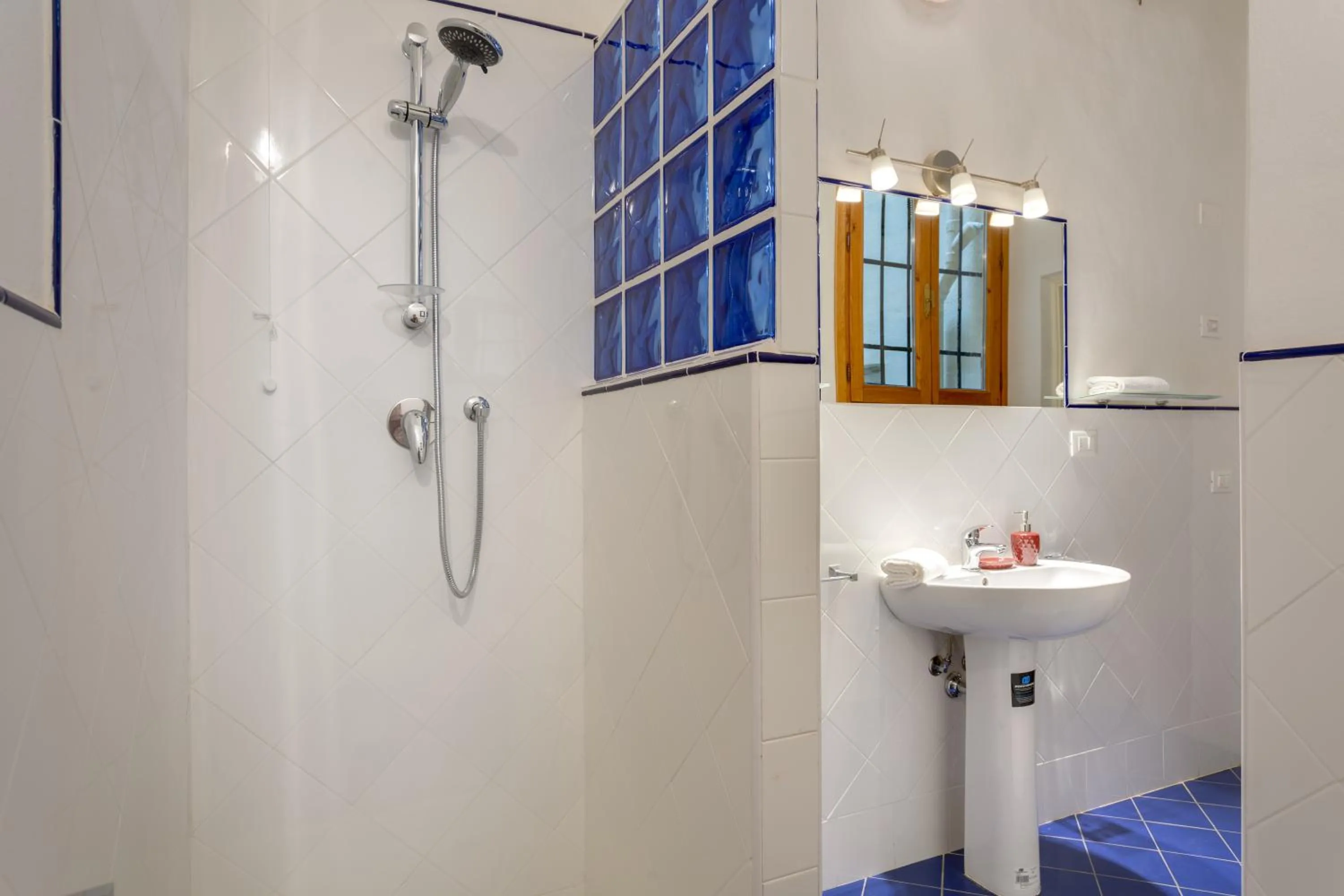 Shower in Residenza d'Epoca Galleria dell'Accademia