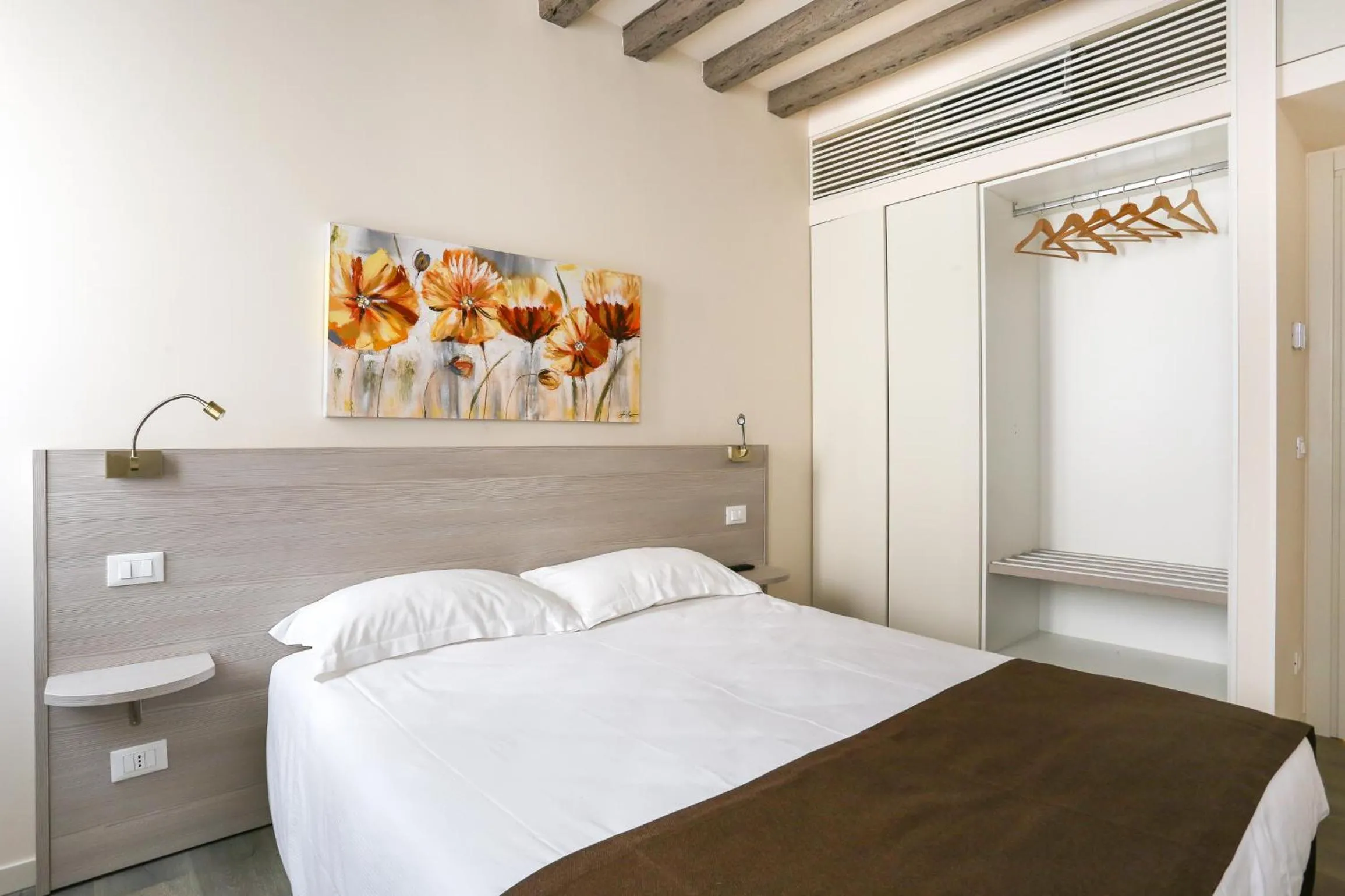 Bed in Rialto Suite 1602