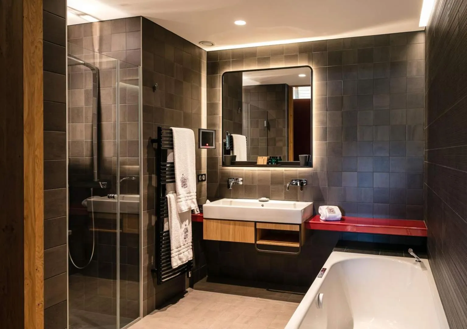 Bathroom in Hotel des Berges, Restaurant Gastronomique & Spa