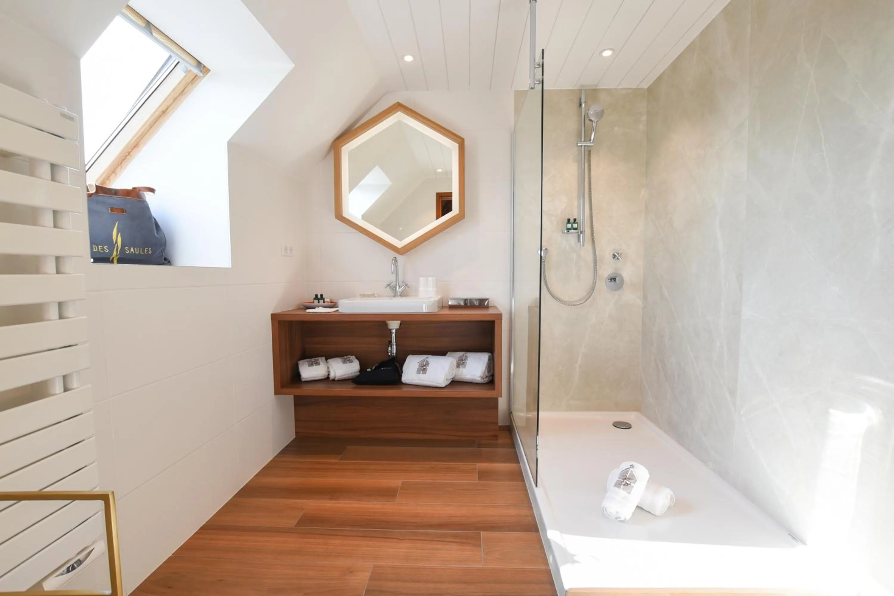 Bathroom in Hotel des Berges, Restaurant Gastronomique & Spa