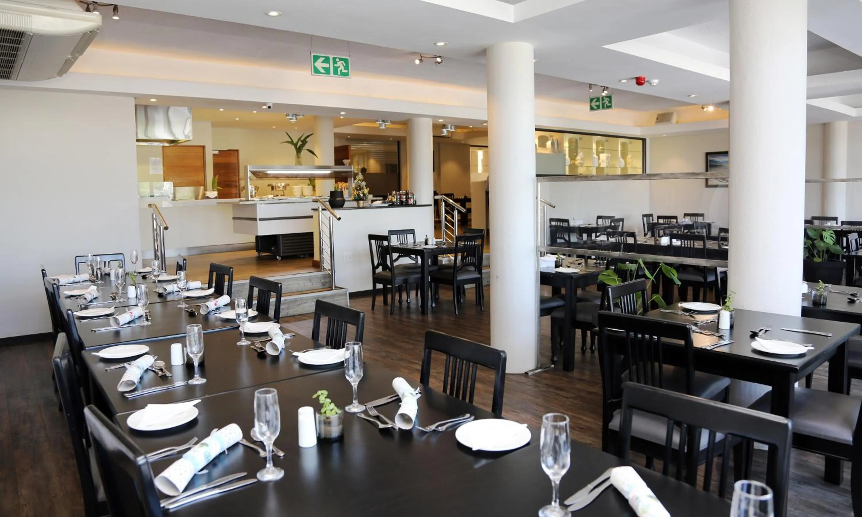 Restaurant/places to eat in Blue Lagoon Hotel and Conference Centre