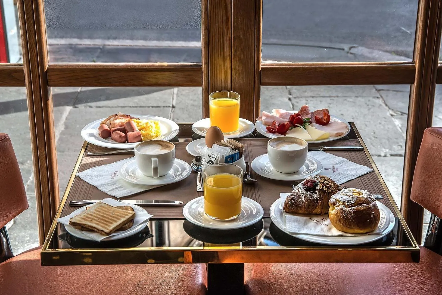 Breakfast in Hotel Damaso