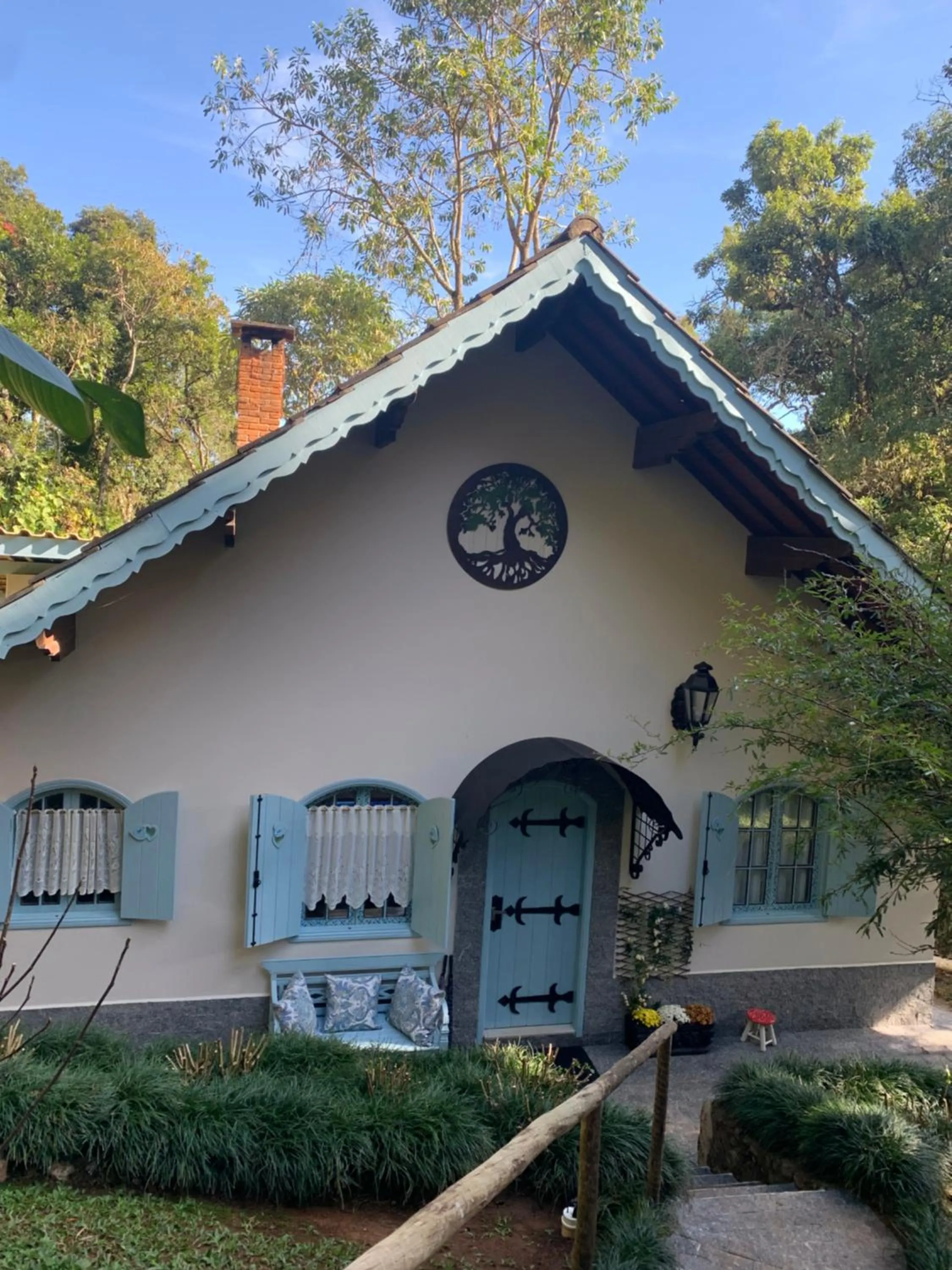 Property building in Hospedagem Casadalee chalé com piscina privativa aquecida e Apartamento sem piscina