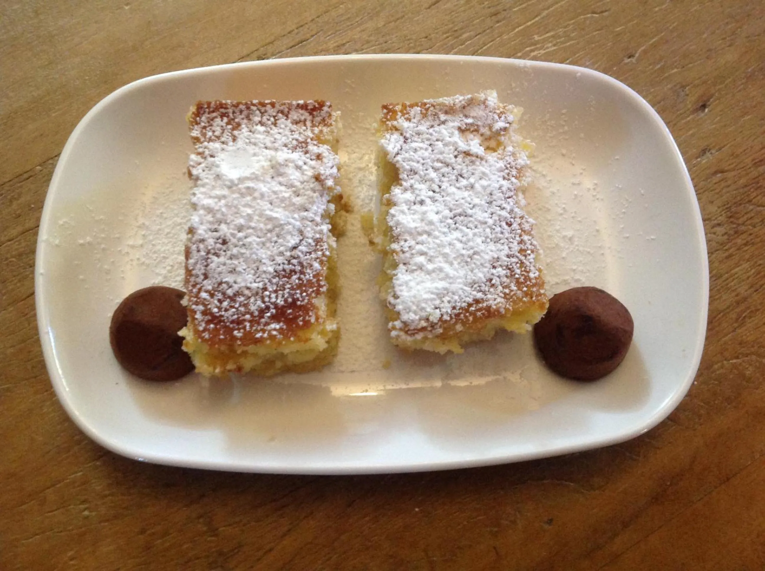 Continental breakfast in Hospedagem Casadalee chalé com piscina privativa aquecida e Apartamento sem piscina