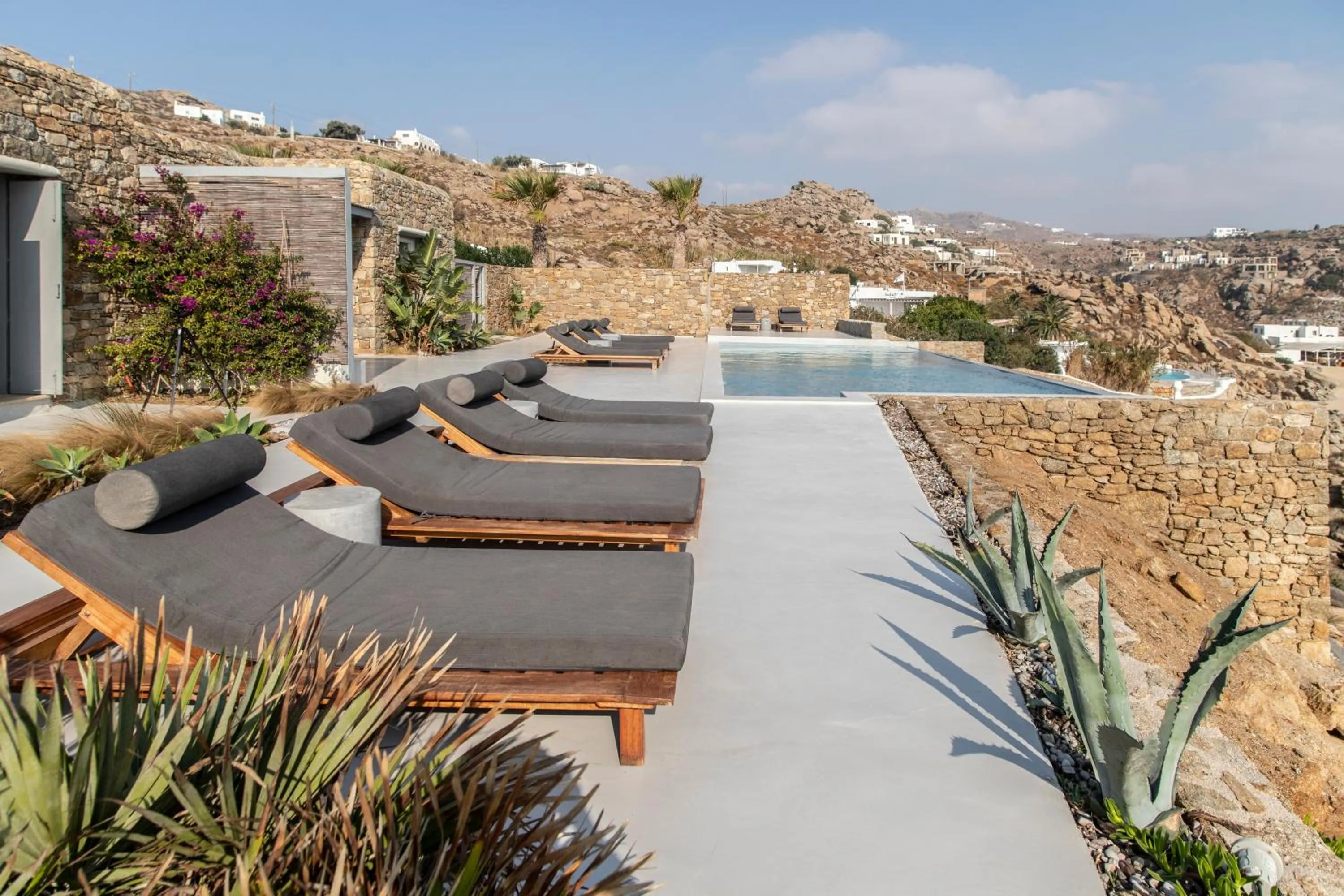 Swimming pool in Nimbus My Aktis