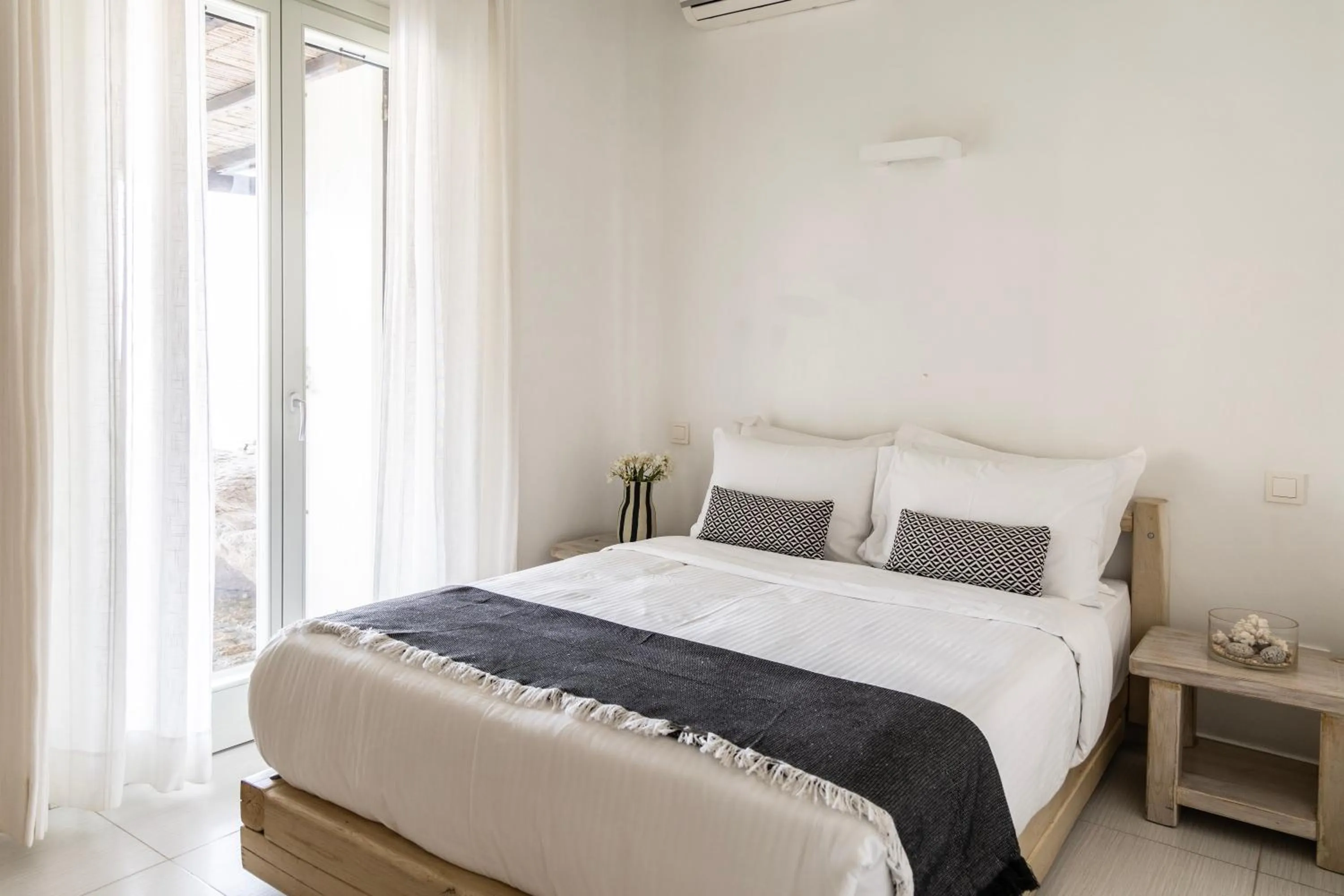 Bedroom, Bed in Nimbus My Aktis