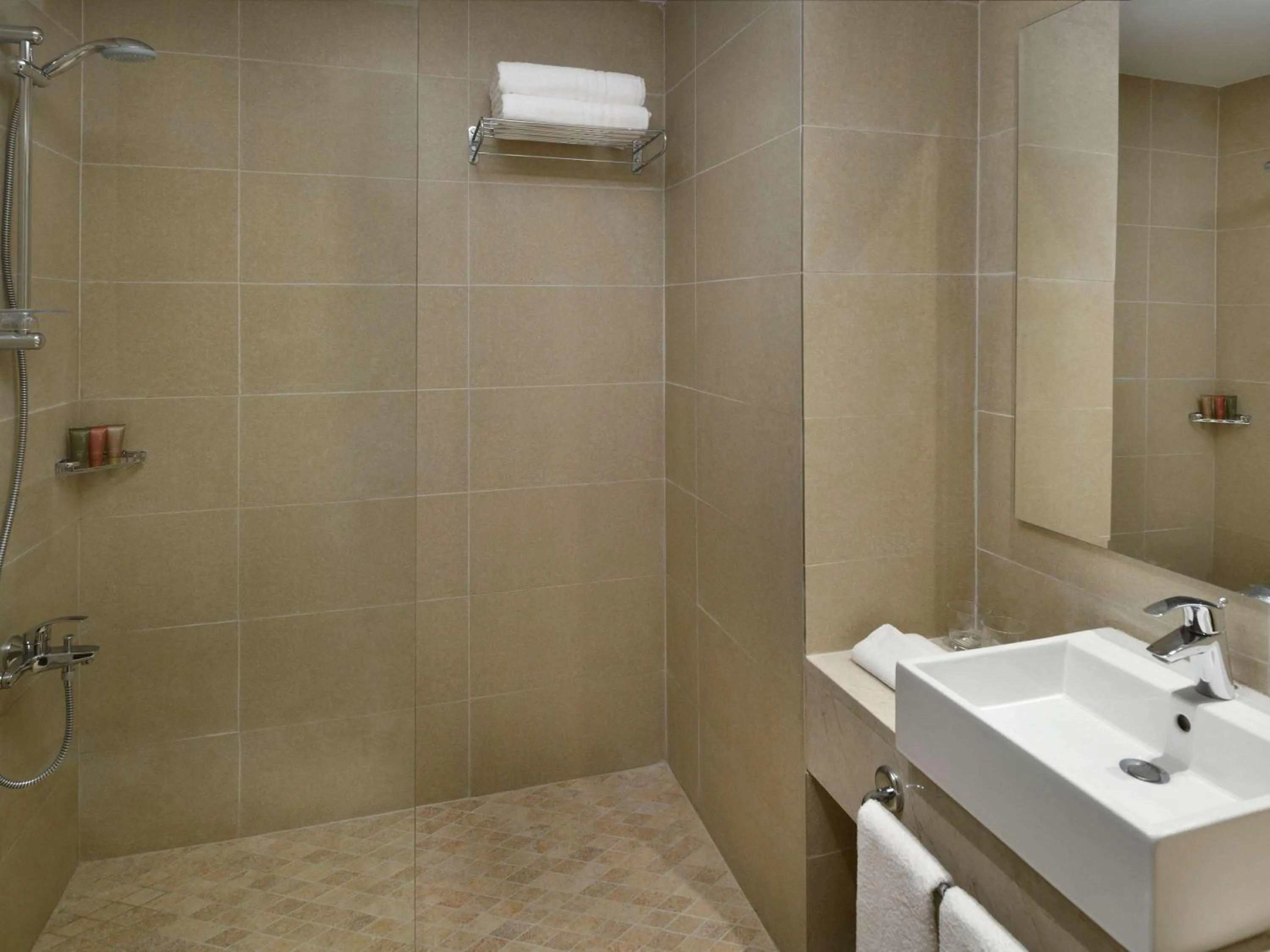 Photo of the whole room in Mövenpick Nabatean Castle Hotel