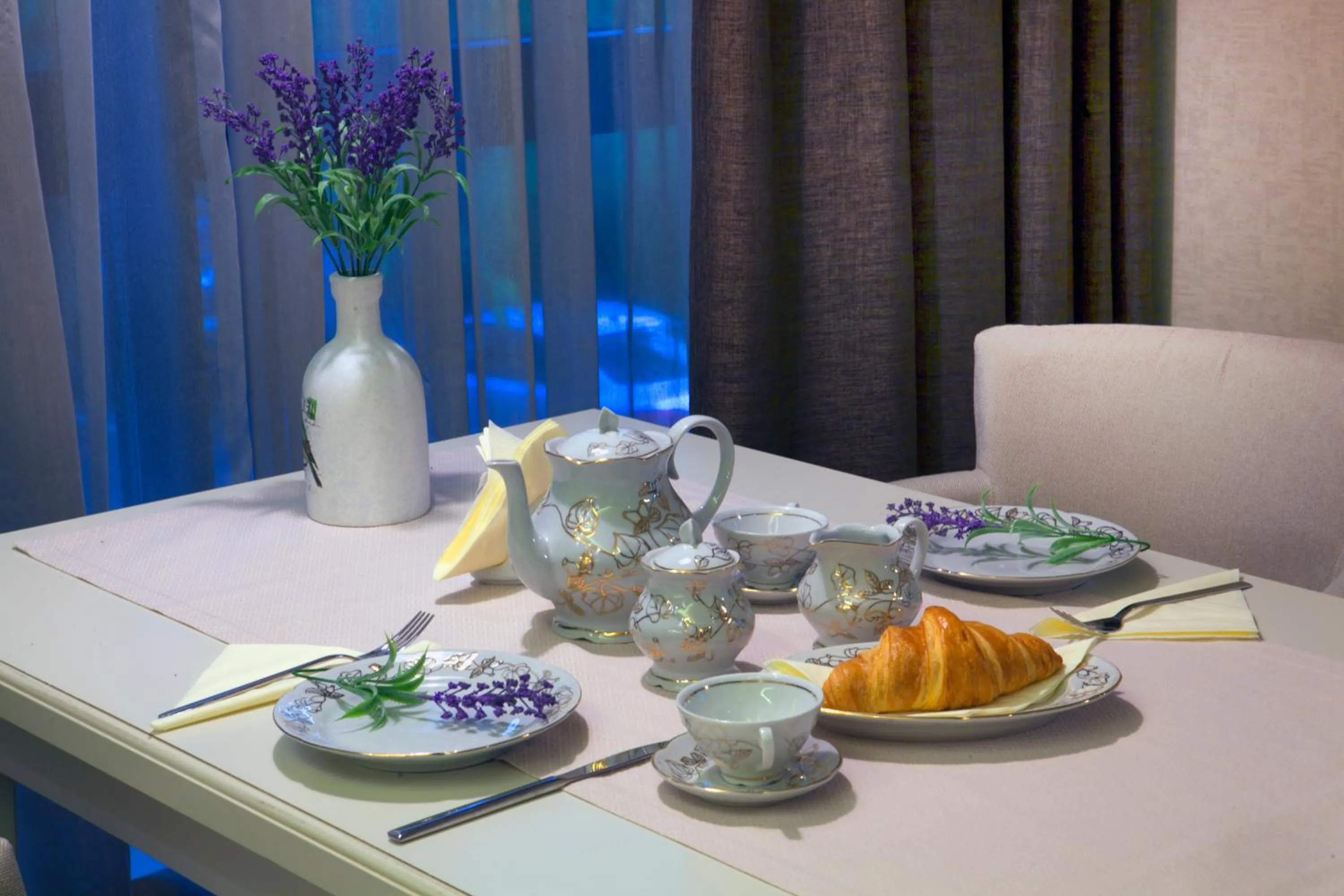 Food and drinks in VIKO Boutique Apart Hotel