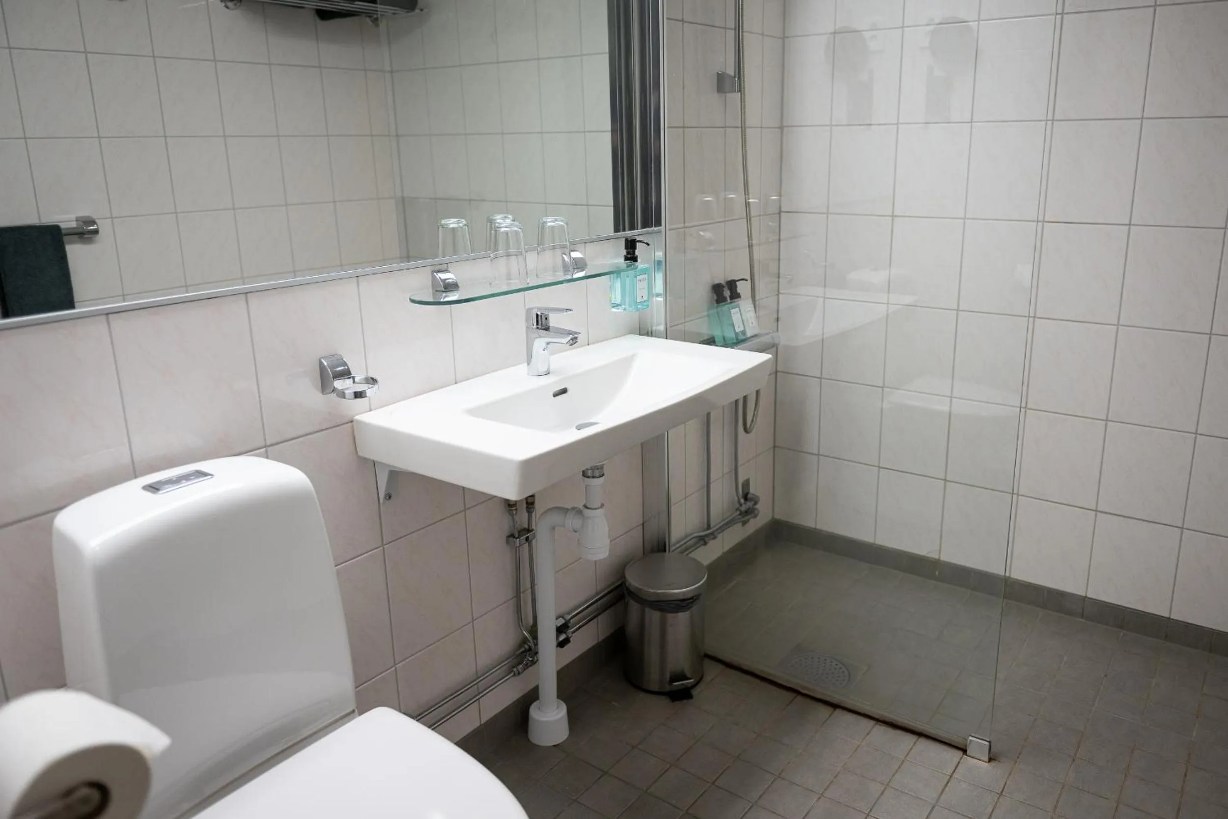 Toilet in Hotel Stensson