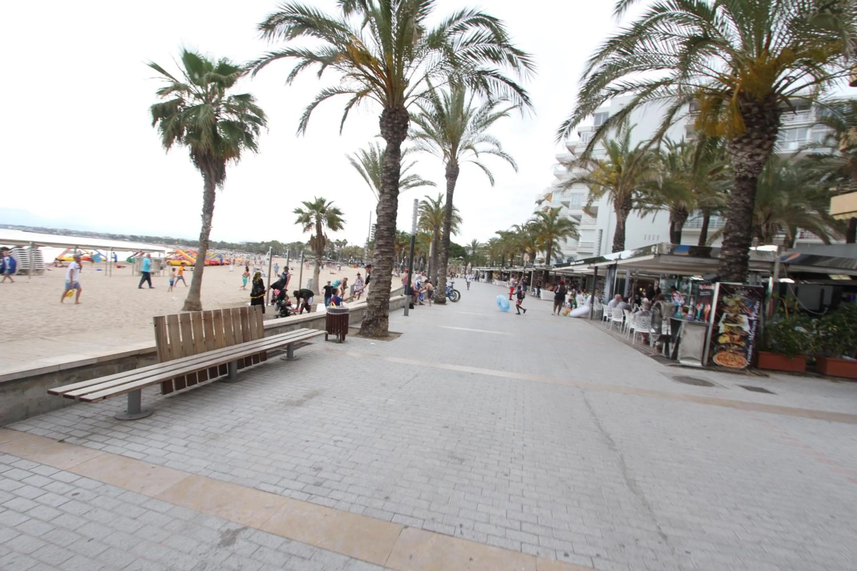 Beach in For a Stay Bello Horizonte