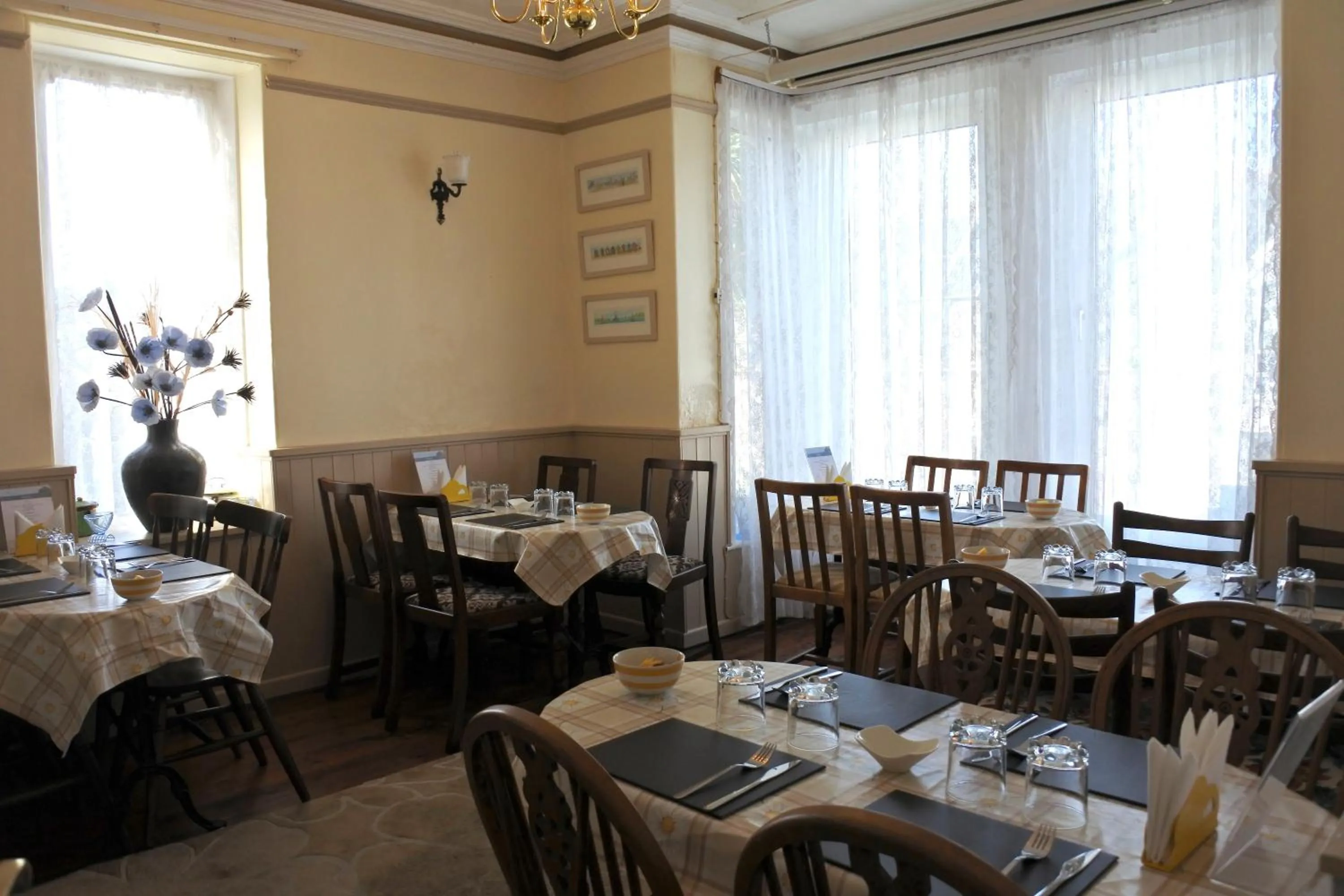 Food and drinks in Smugglers Rest