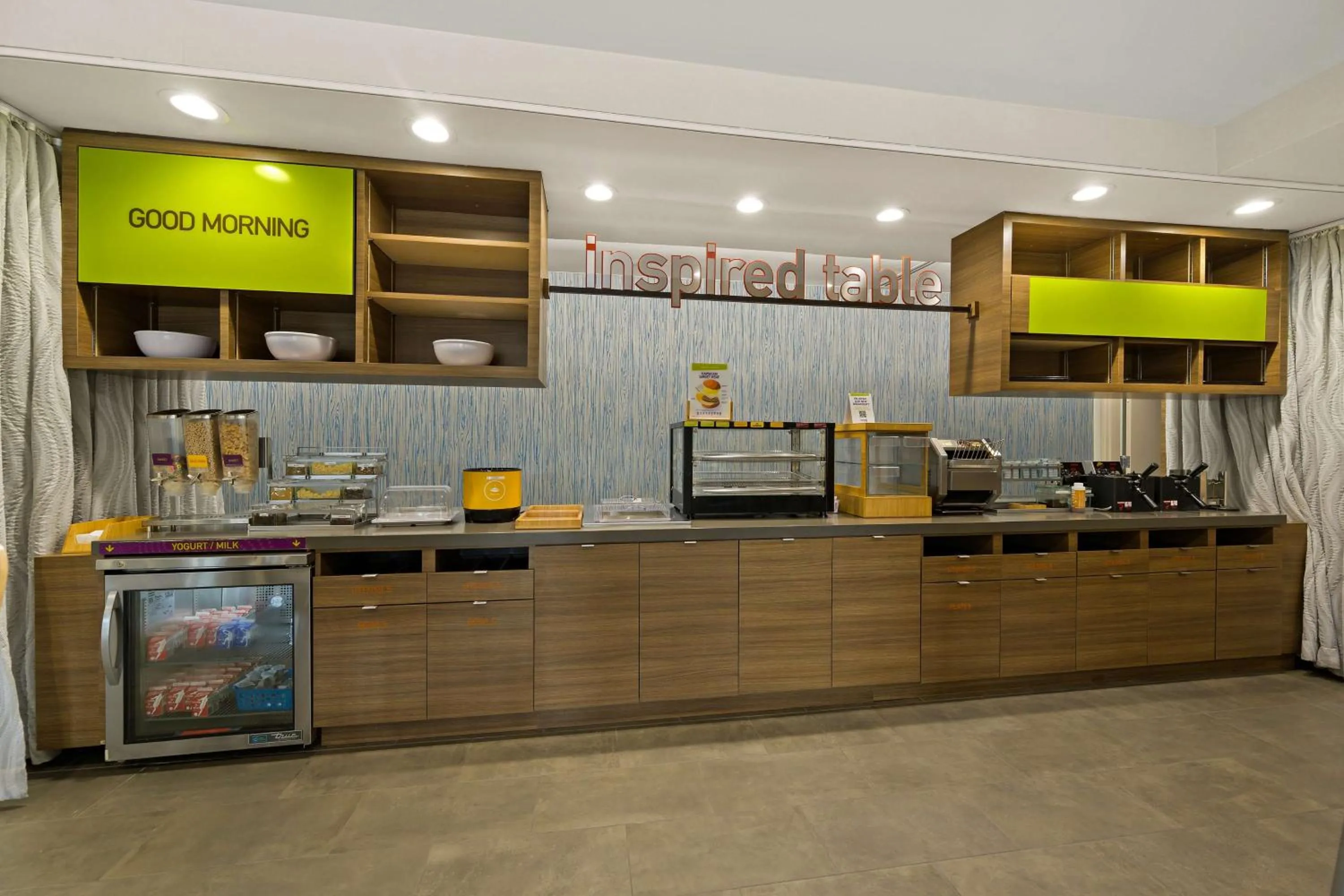 Breakfast in Home2 Suites By Hilton Baytown