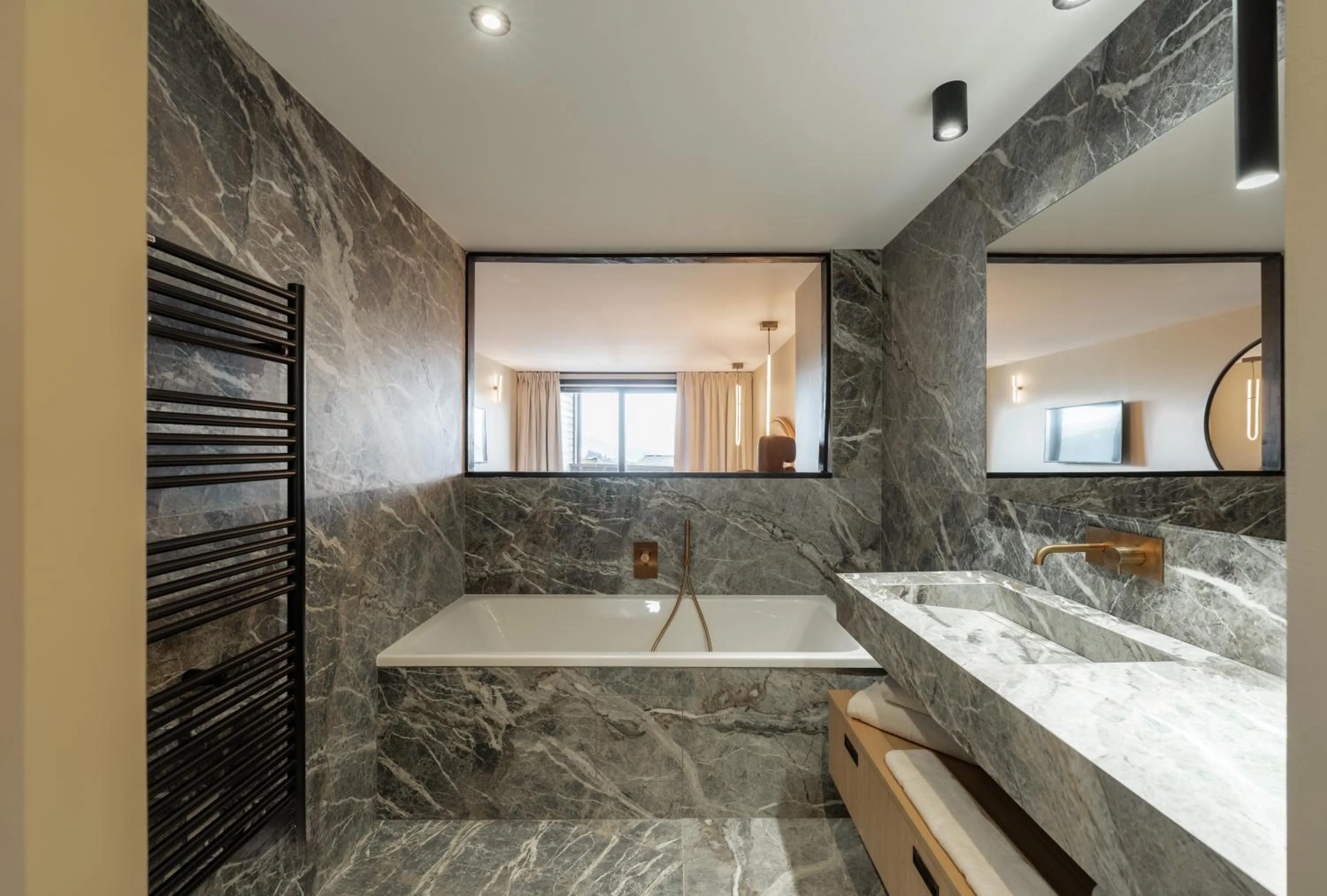 Bathroom in Fahrenheit Seven Courchevel