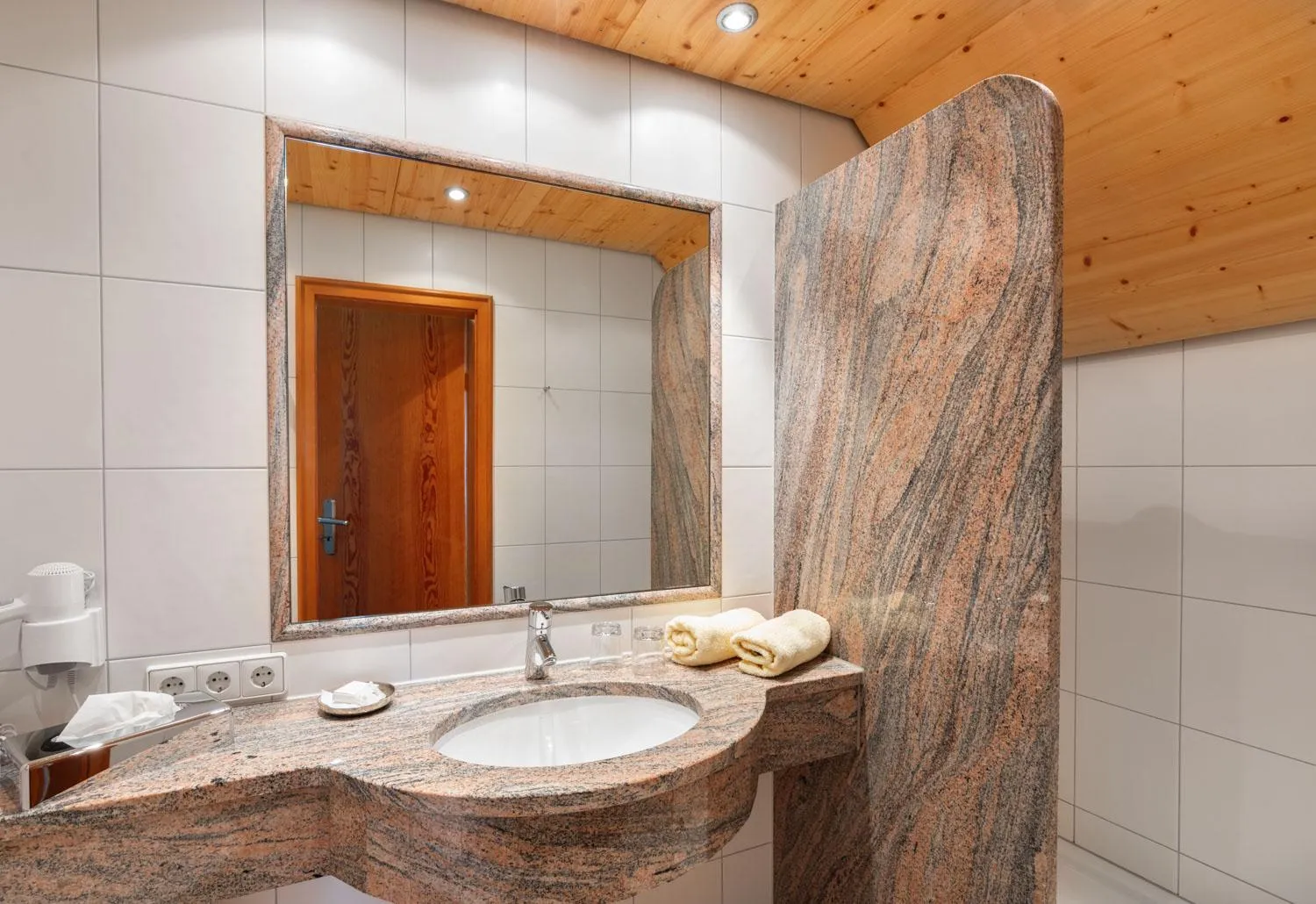 Bathroom in Landgasthof Paradies