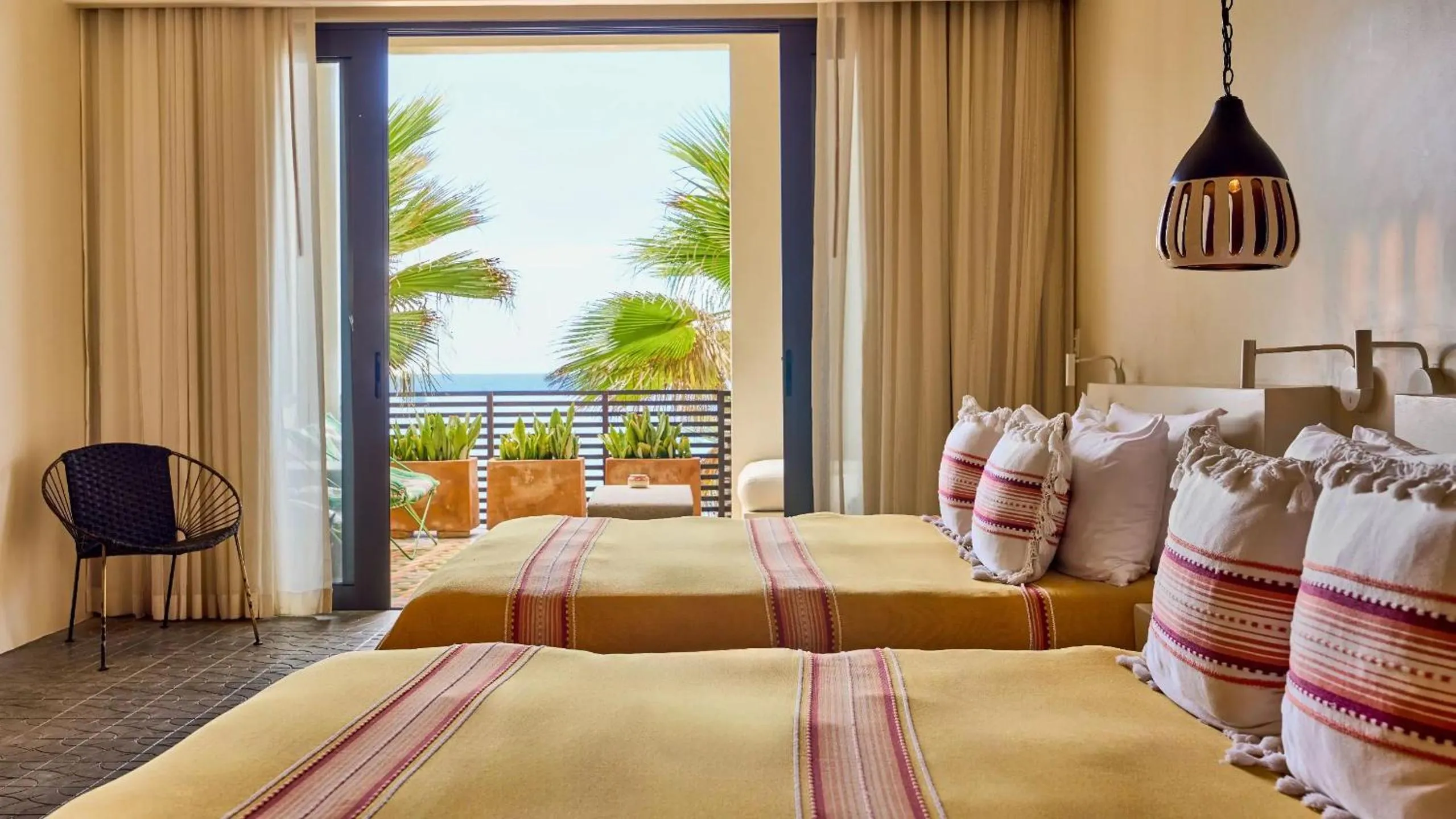 Bed in Hotel San Cristobal Adults 15+