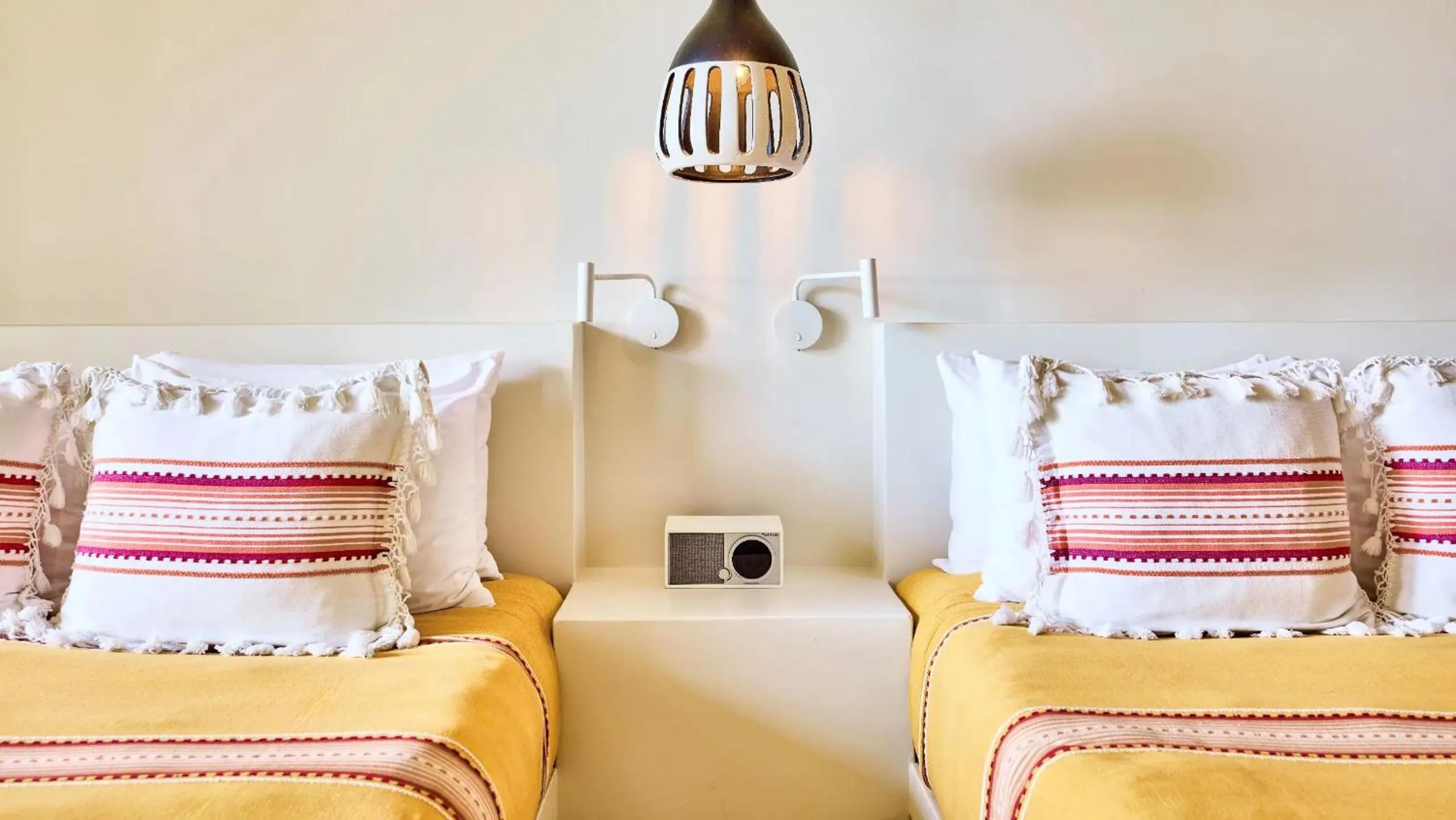 Bed in Hotel San Cristobal Adults 15+