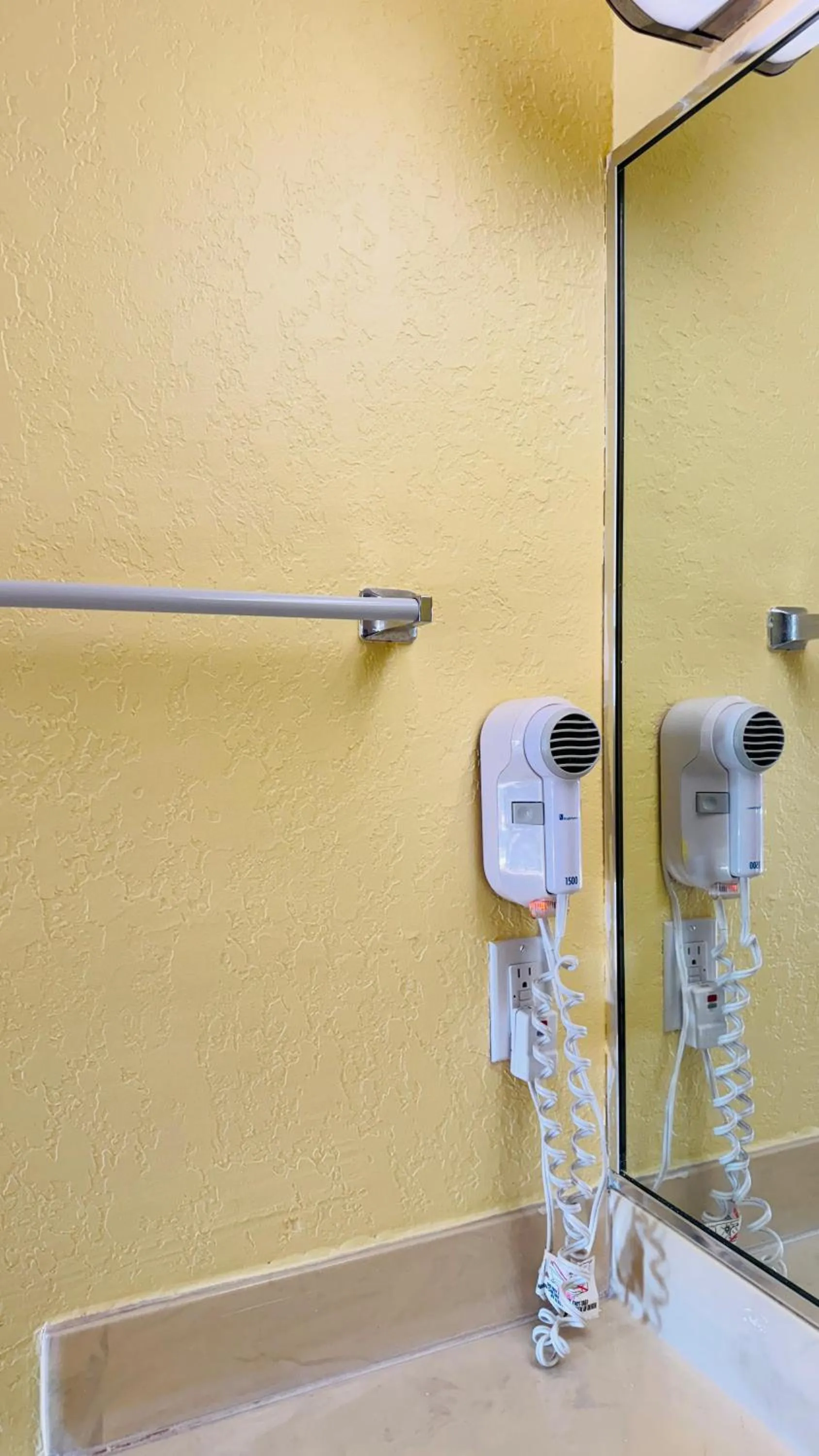 Bathroom in Budget Inn Of Orlando