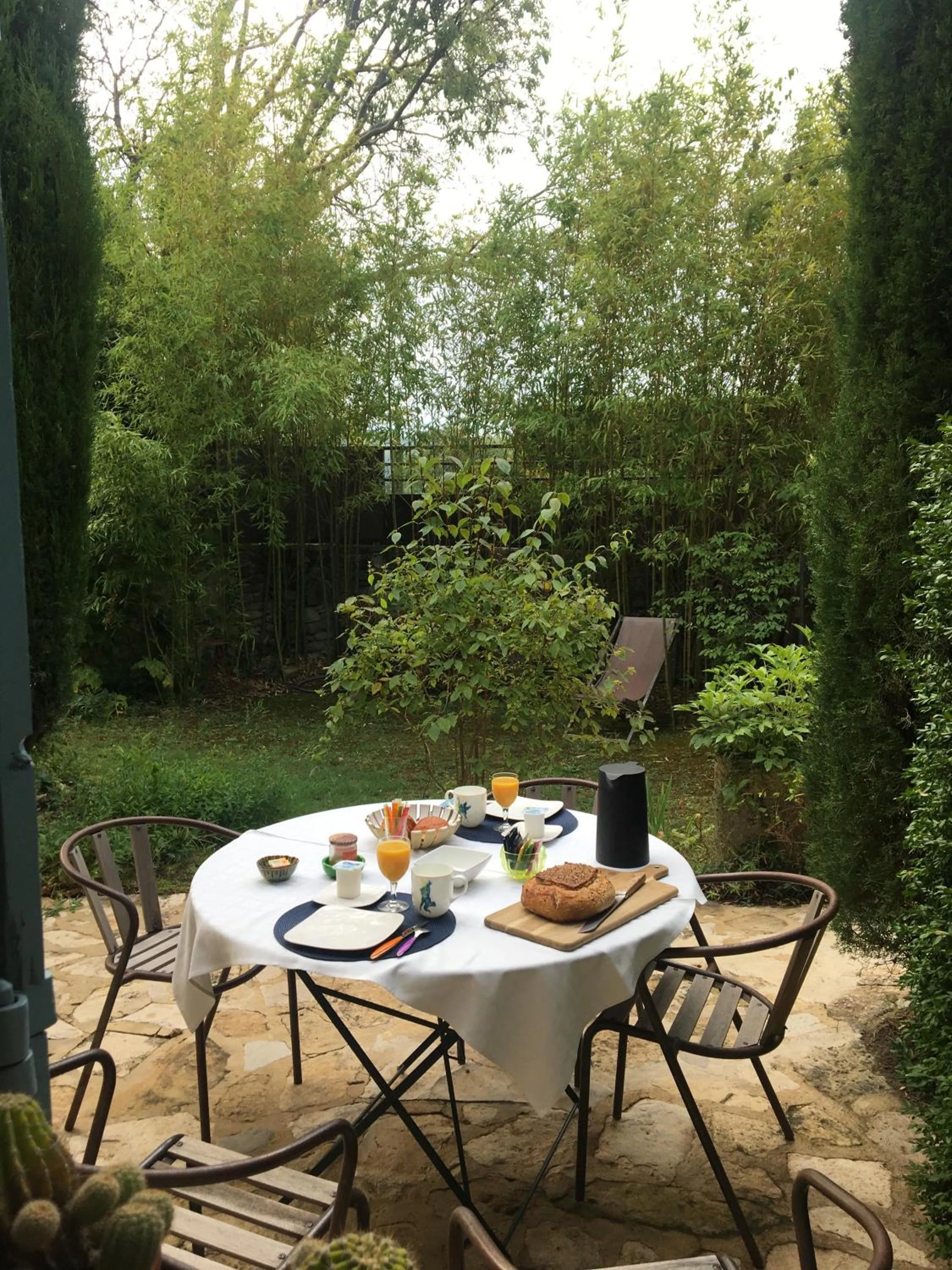 Breakfast in B&B Chambre de Julie Le Jardin