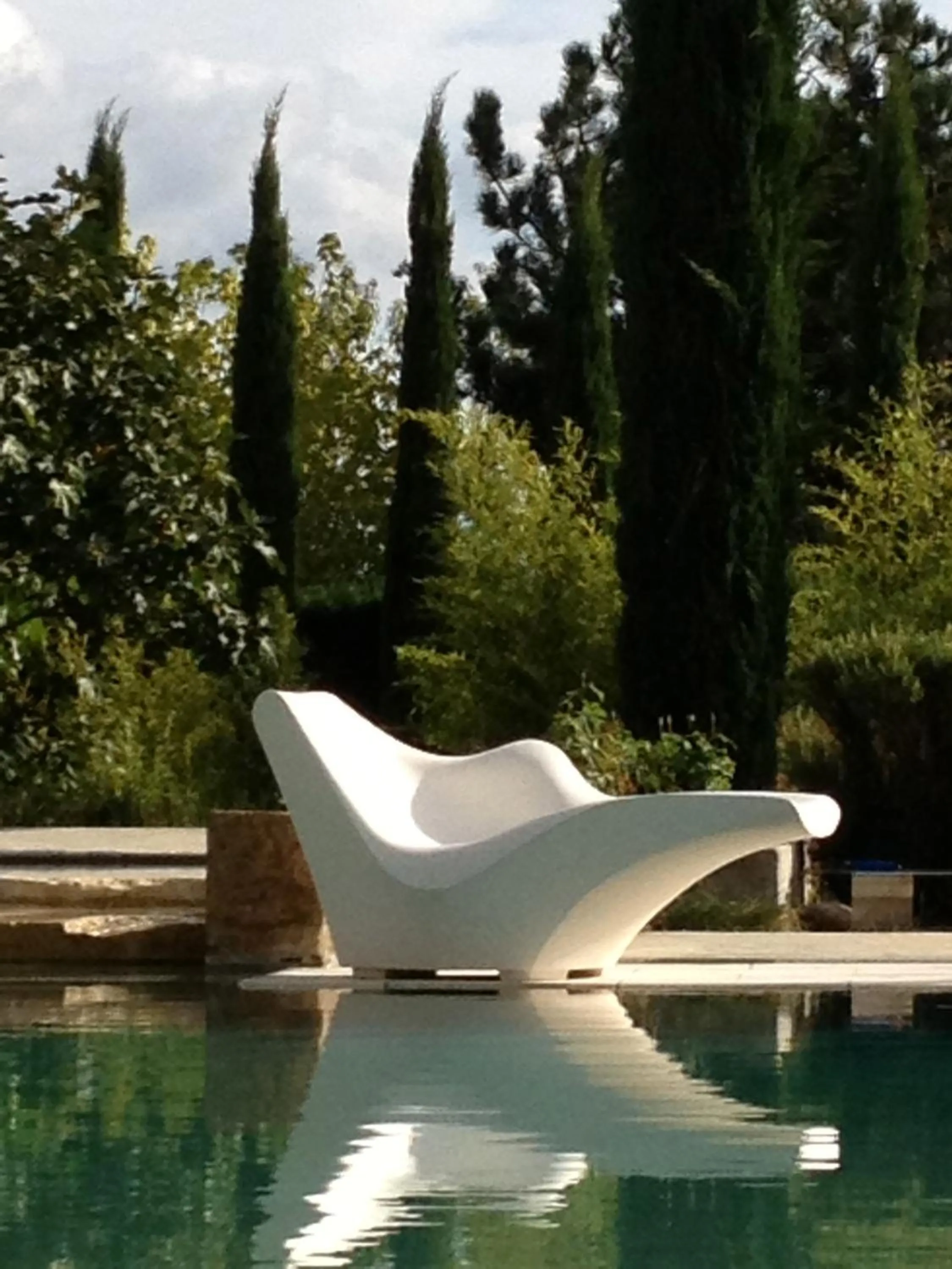Pool view in B&B Chambre de Julie Le Jardin