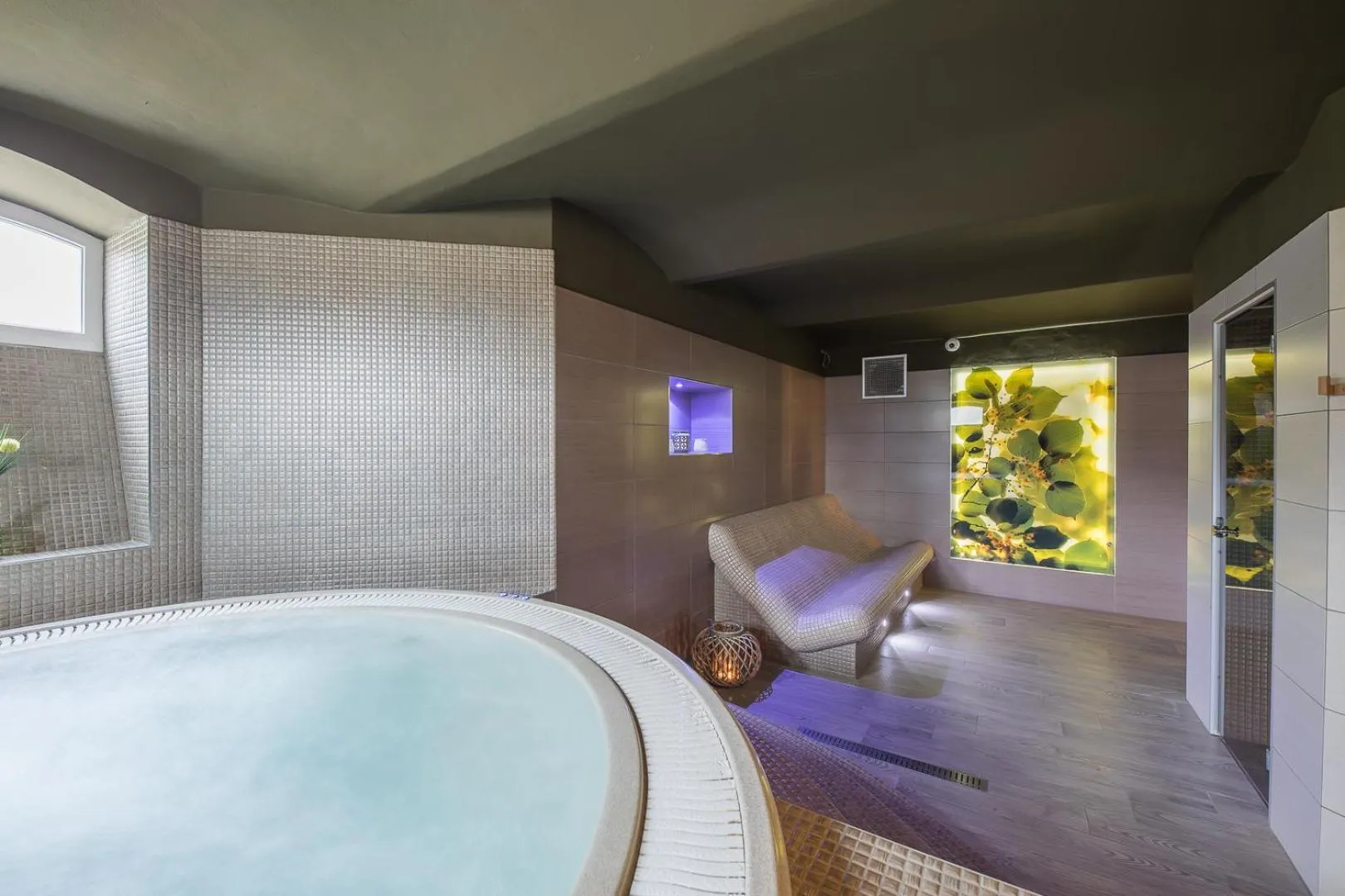 Hot Tub in Villa Grohmann