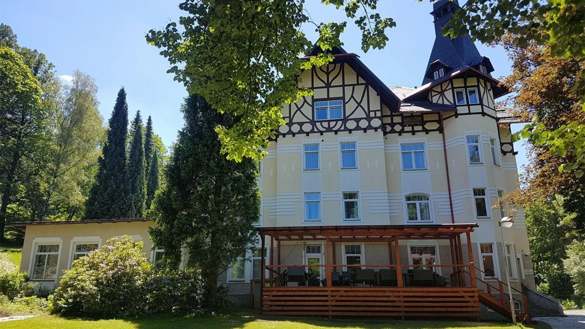 Property building in Villa Grohmann
