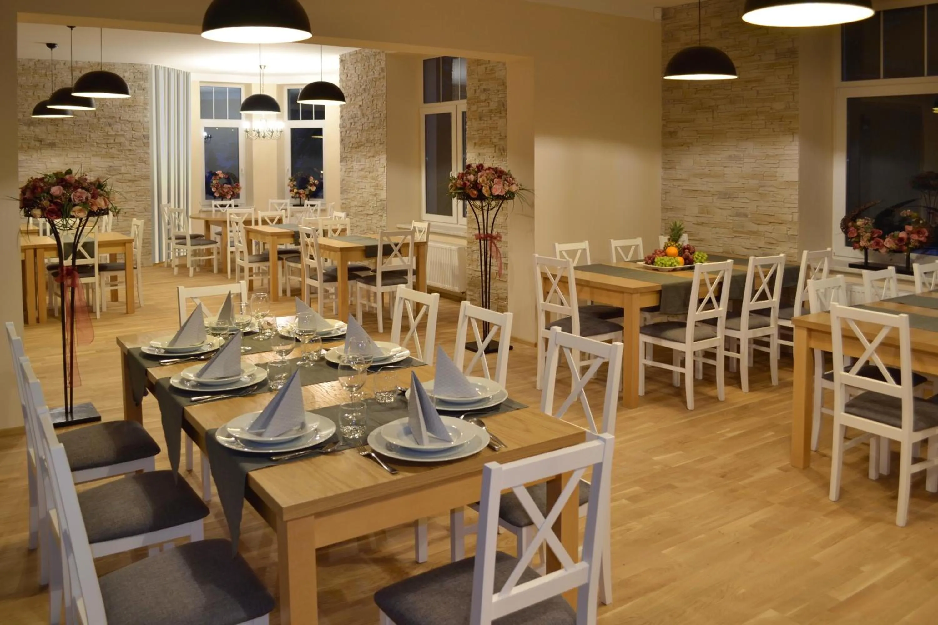 Restaurant/places to eat in Villa Grohmann