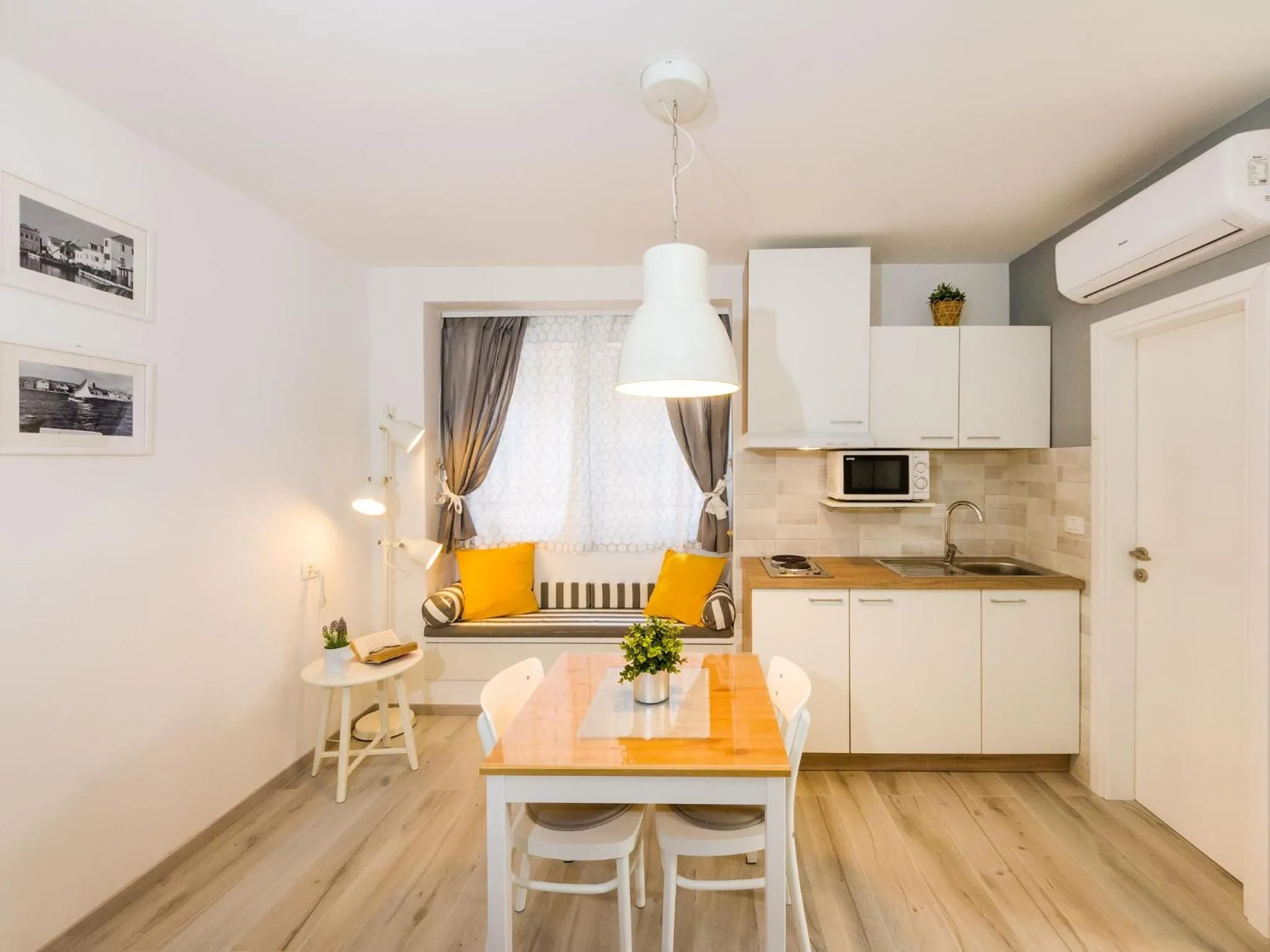 Kitchen or kitchenette in Navis Luxury Apartments
