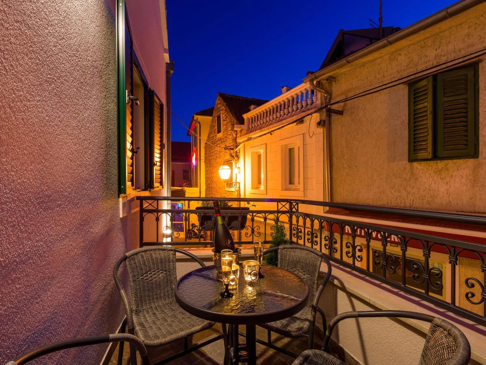 Balcony/Terrace in Navis Luxury Apartments