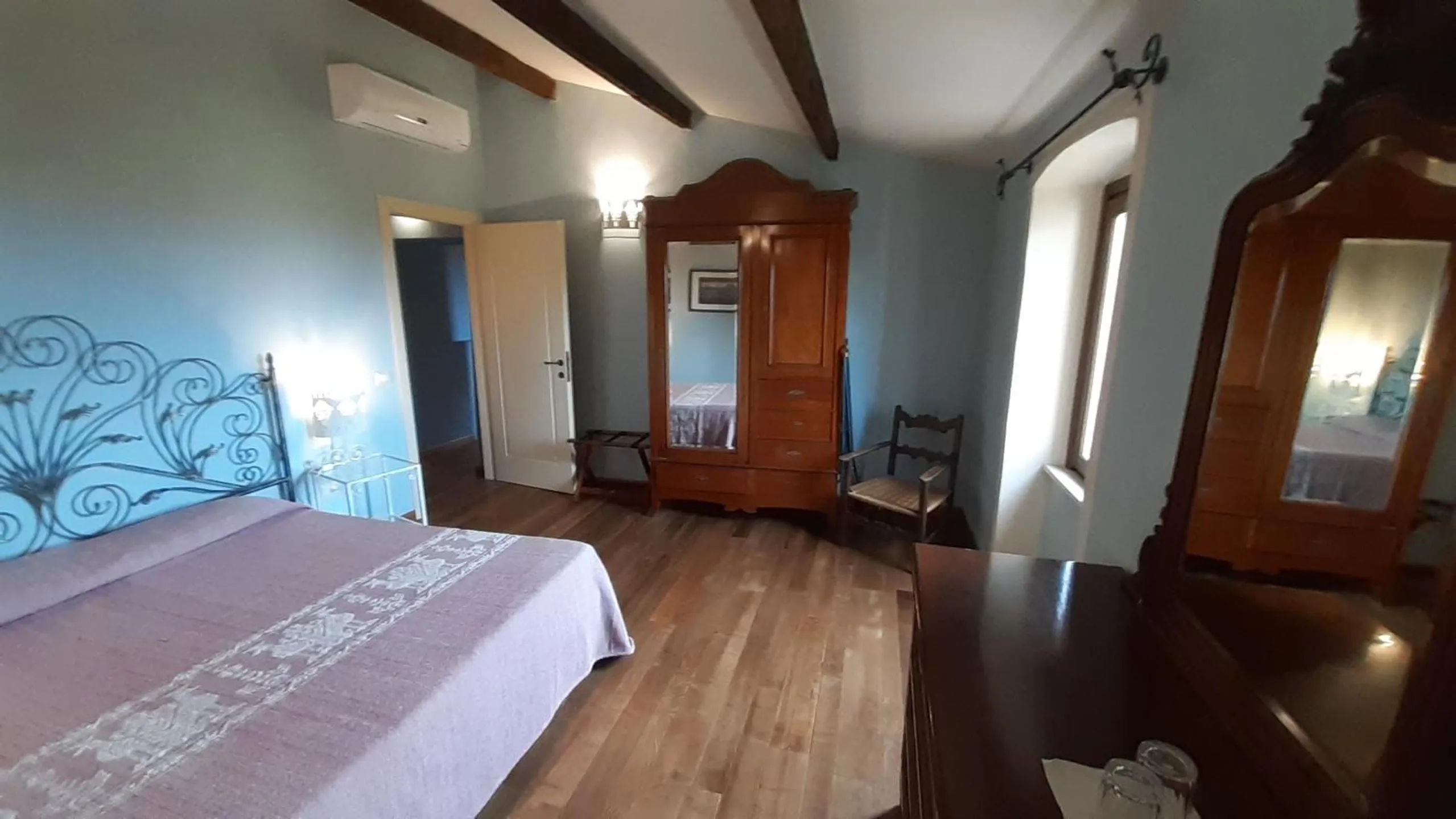 Decorative detail, Bed in Hotel Villa Gli Asfodeli