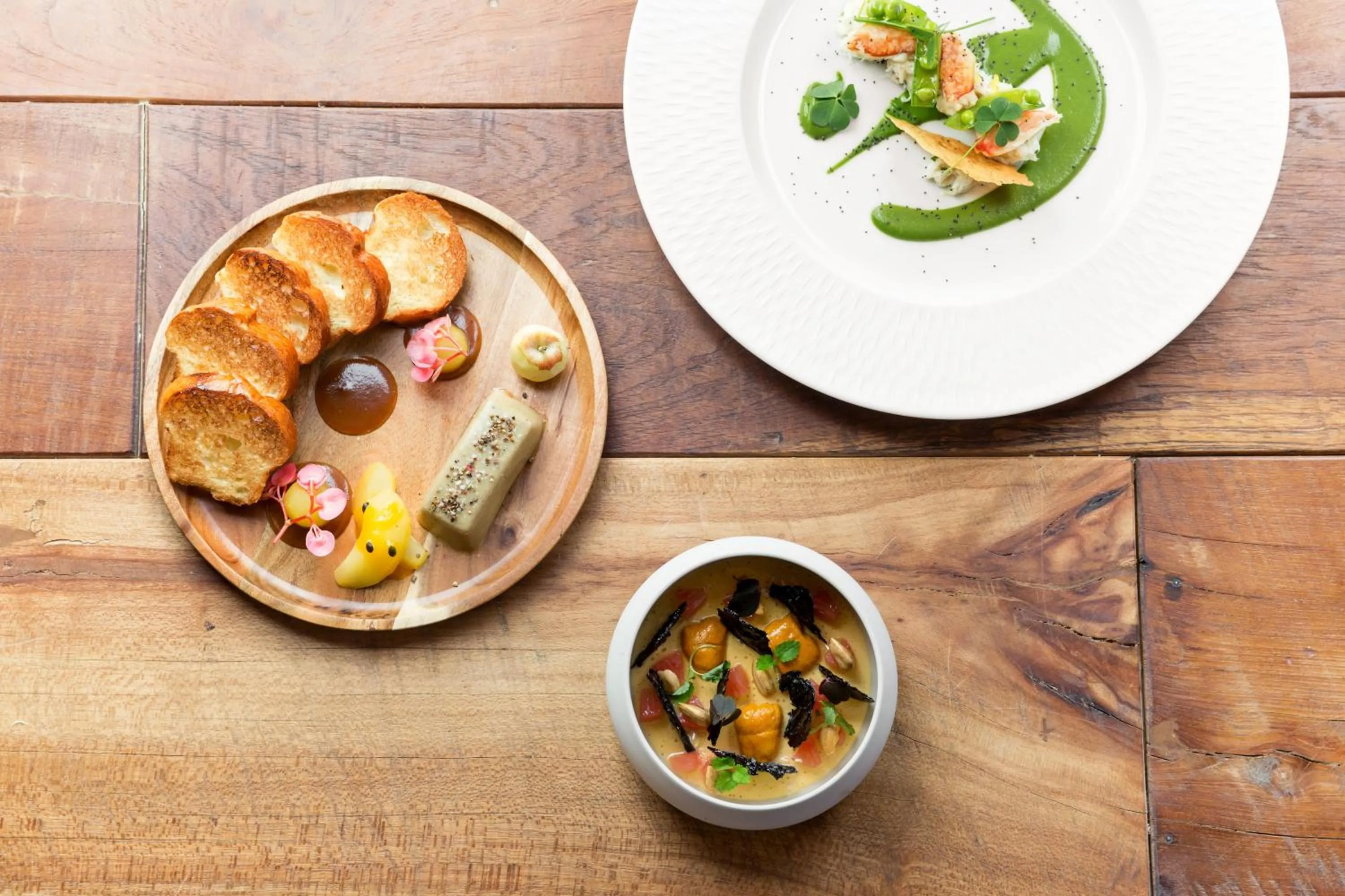 Restaurant/places to eat in Kimpton Rowan Palm Springs Hotel by IHG