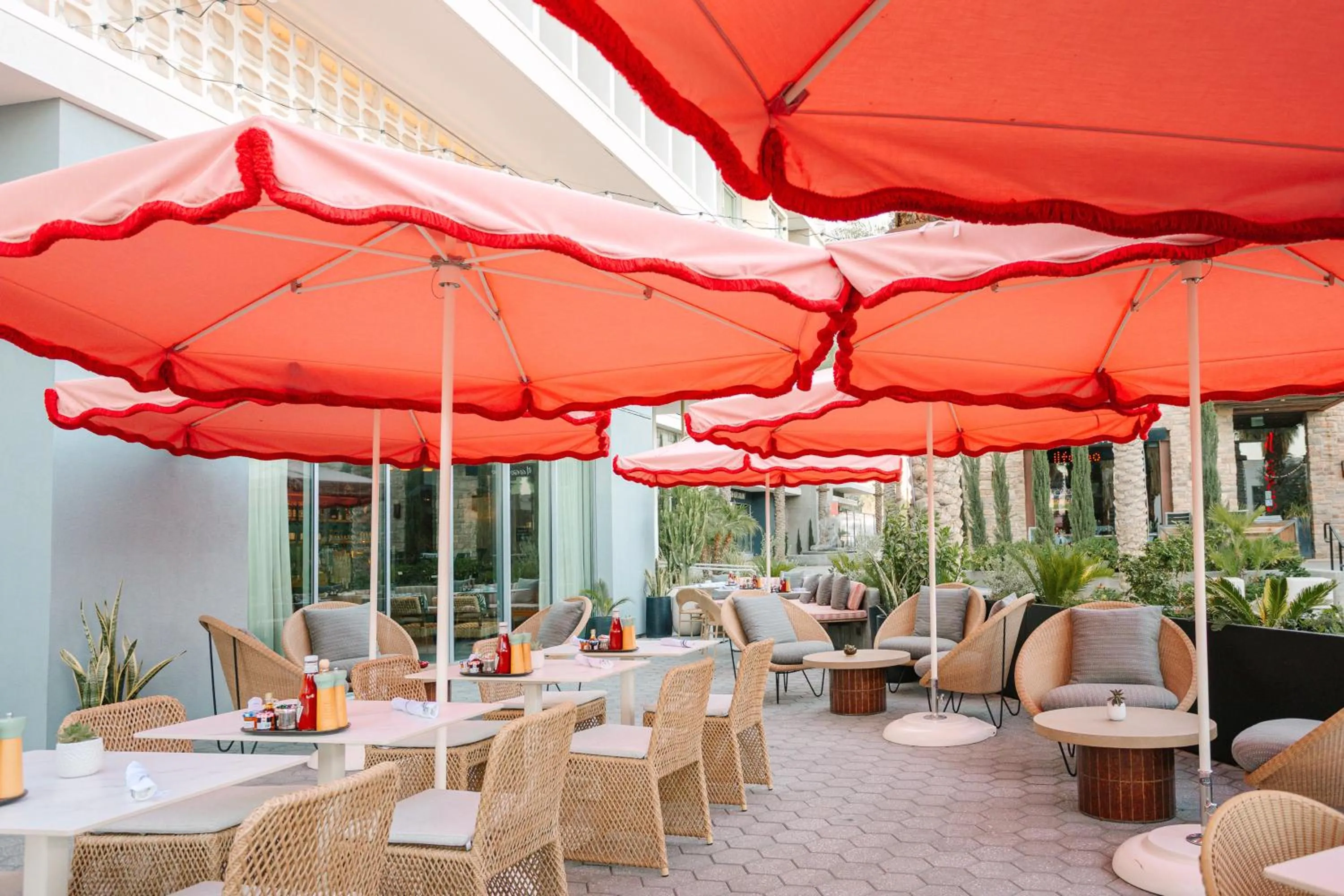 Restaurant/places to eat in Kimpton Rowan Palm Springs Hotel by IHG