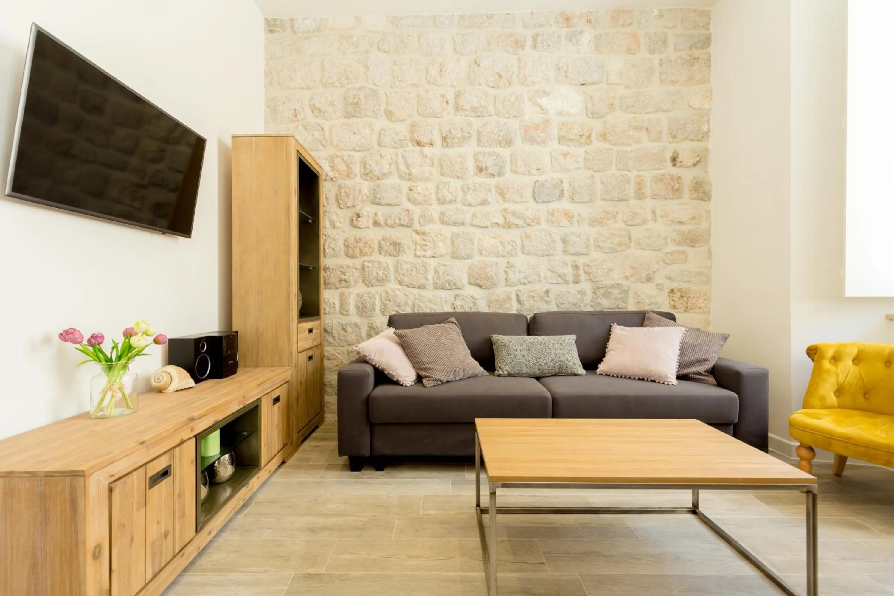 TV and multimedia in Hedera Estate, Hedera A2