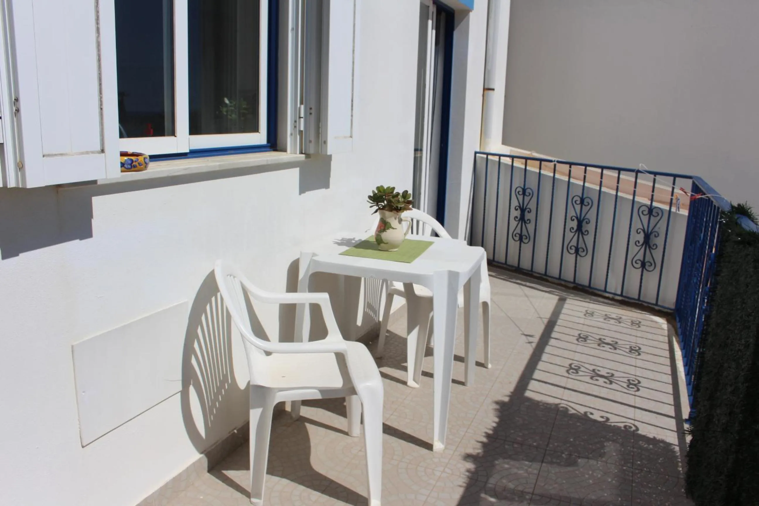 OCEANUS ROOM With private kitchen, bathroom and terrace 300m from the beach