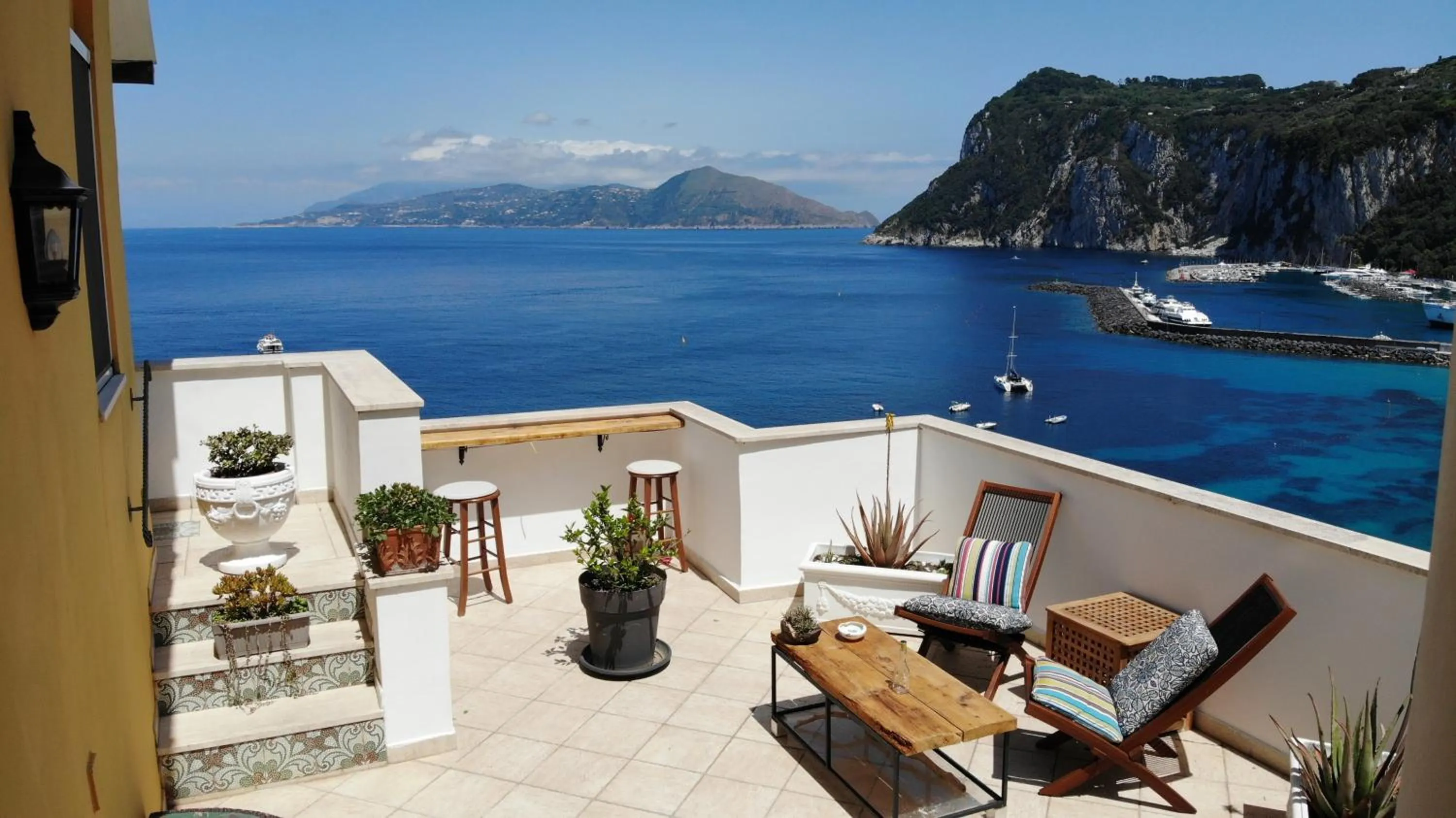 Patio in B&B Punta Vivara