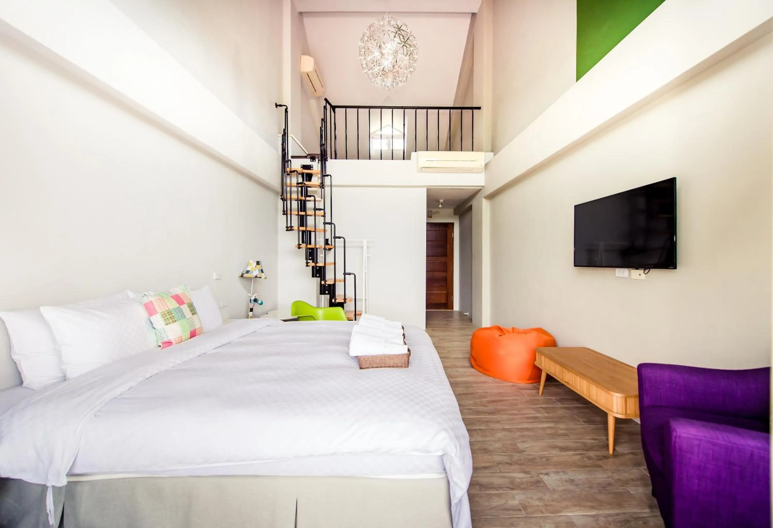 Photo of the whole room, Bed in Miinnon Village B&B